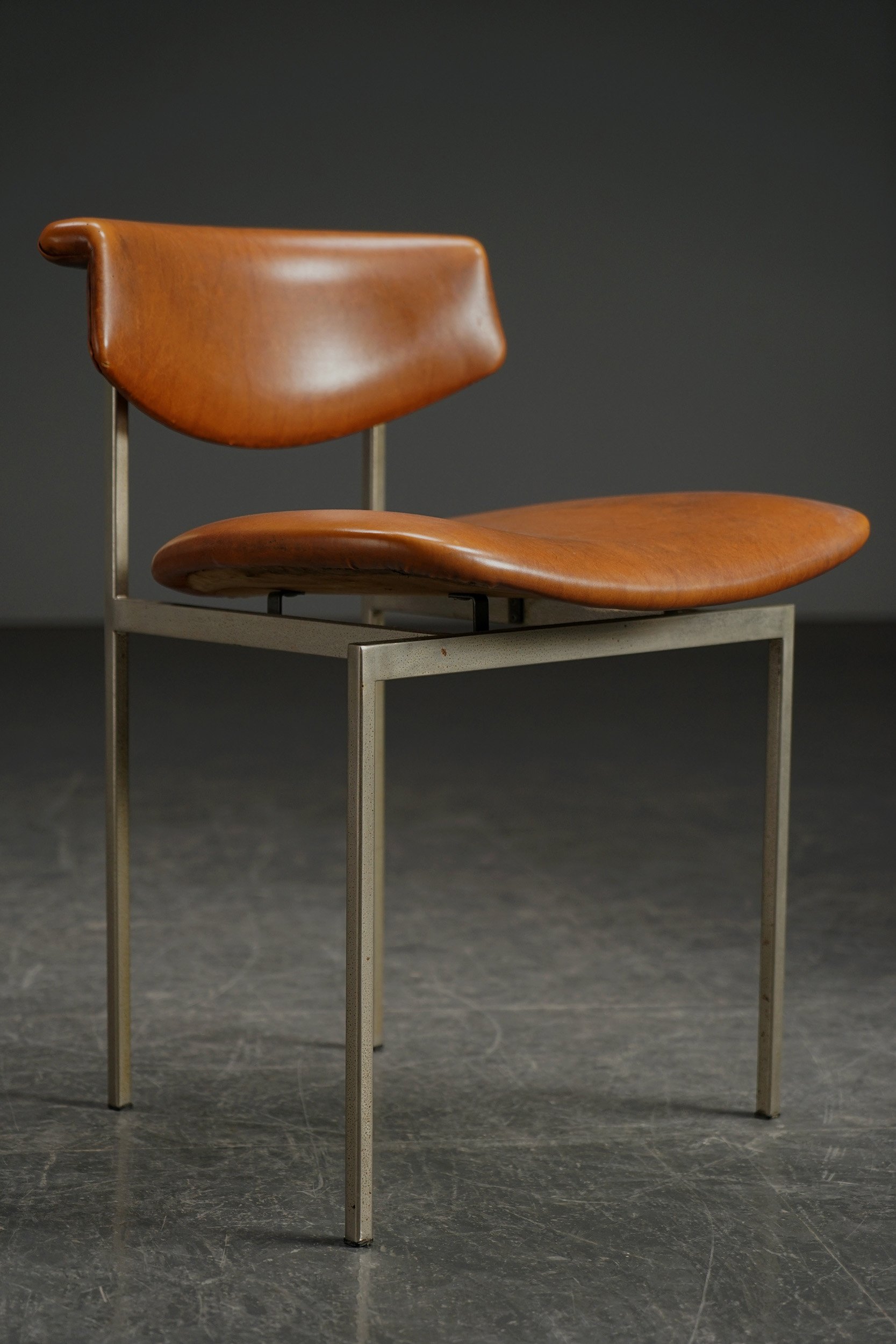 SE-122023175323-Modernist-Dining-Chair-Set-by-Rudolf-Wolf_12.jpg