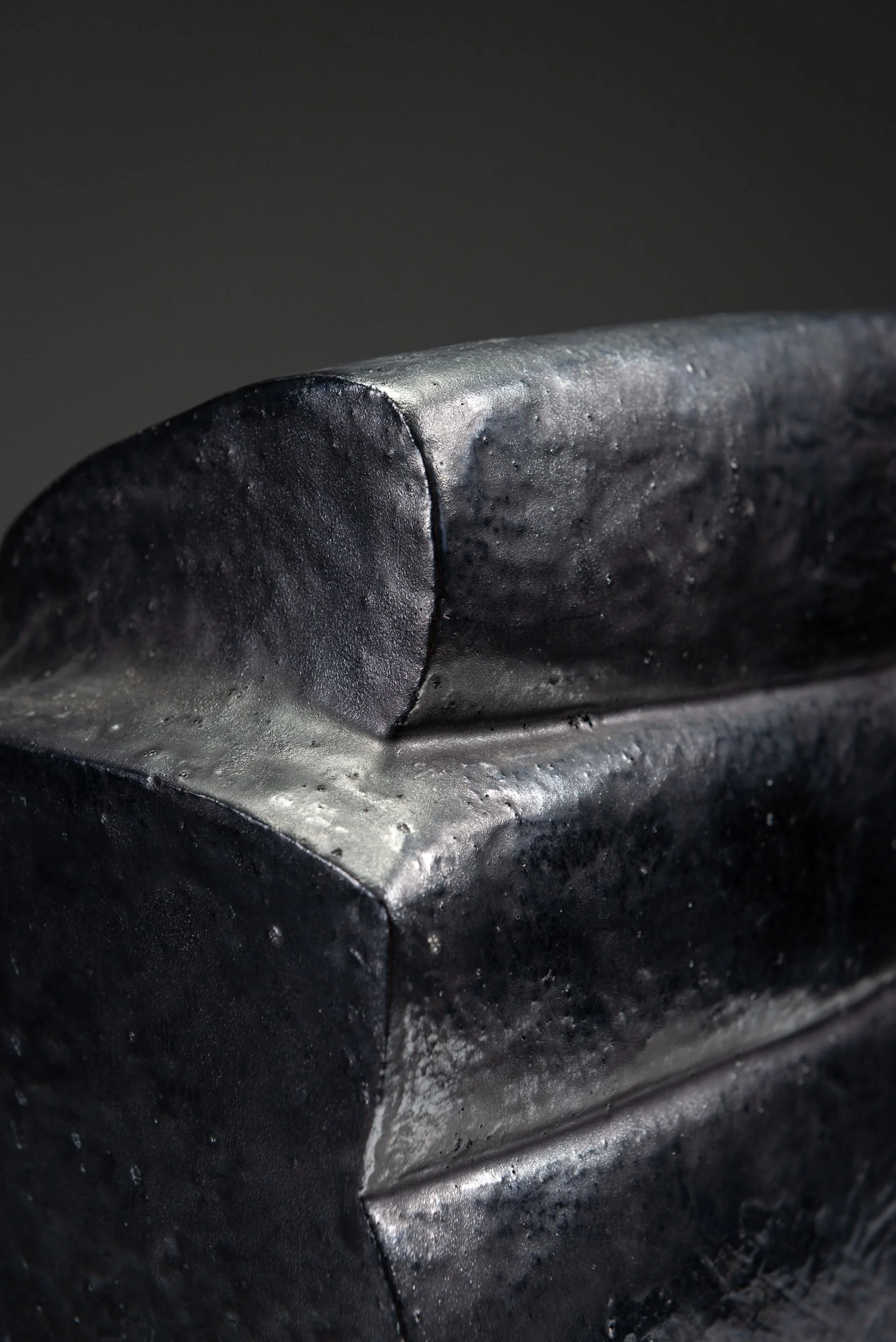 AR-31122025134741-Abstract-Sculpture-by-Cor-Dam-#42_09.jpg