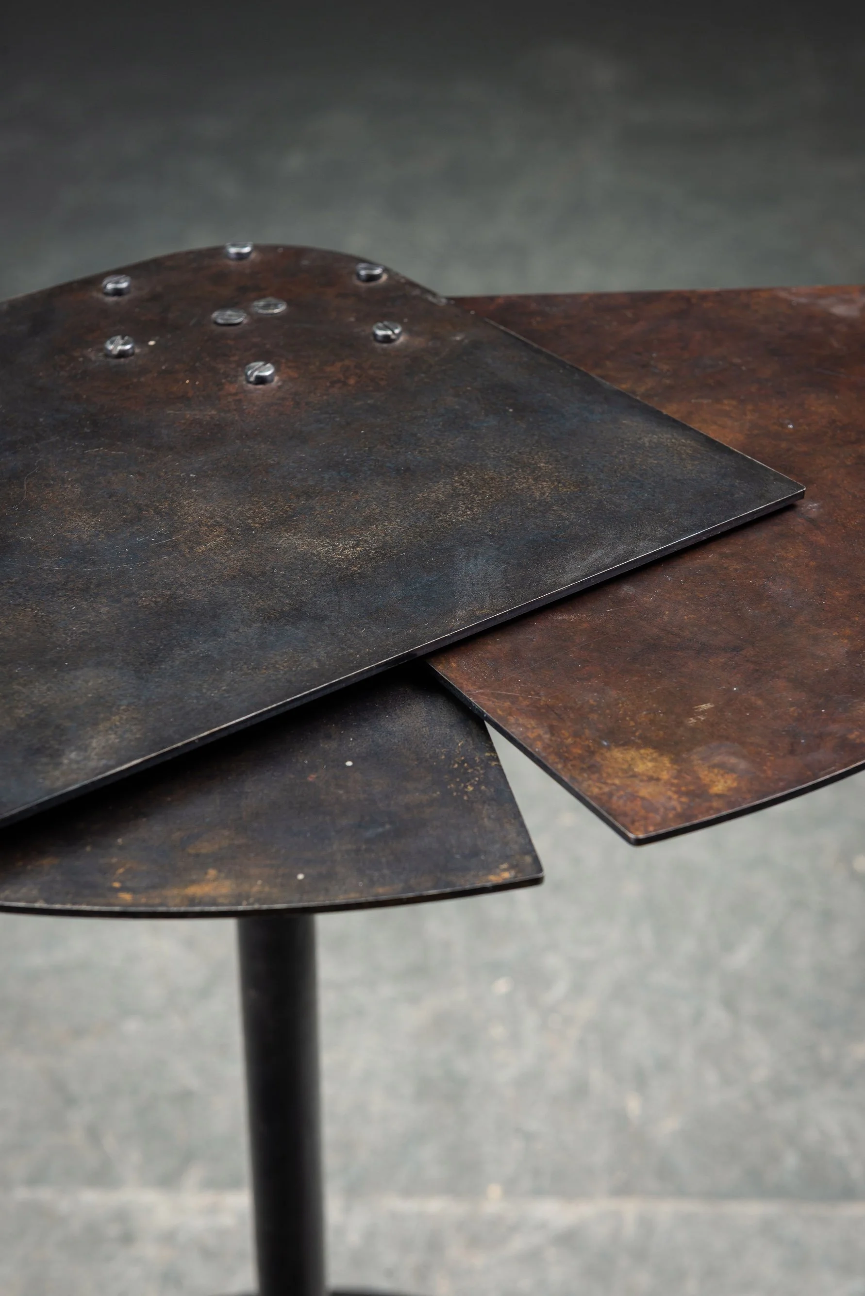 TA-1862026193111-1980s-Art-Deco-Side-Table_07.jpg