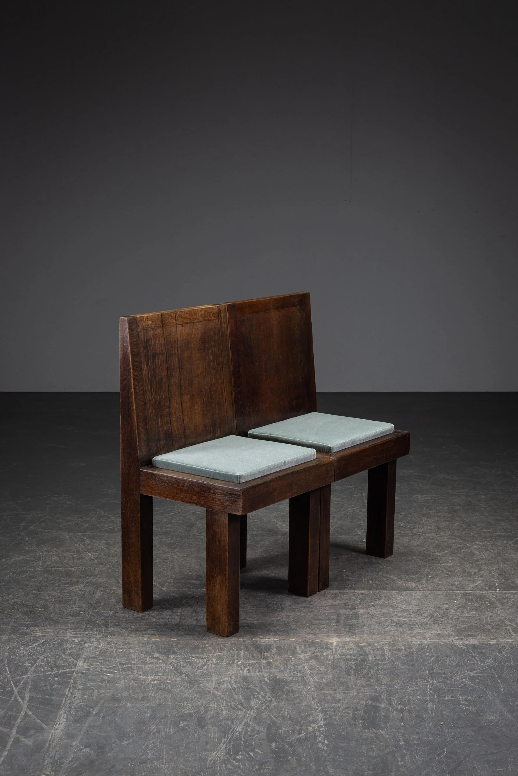 SE-72202604027-1940s-Modernist-Accent-Chairs_03.jpg