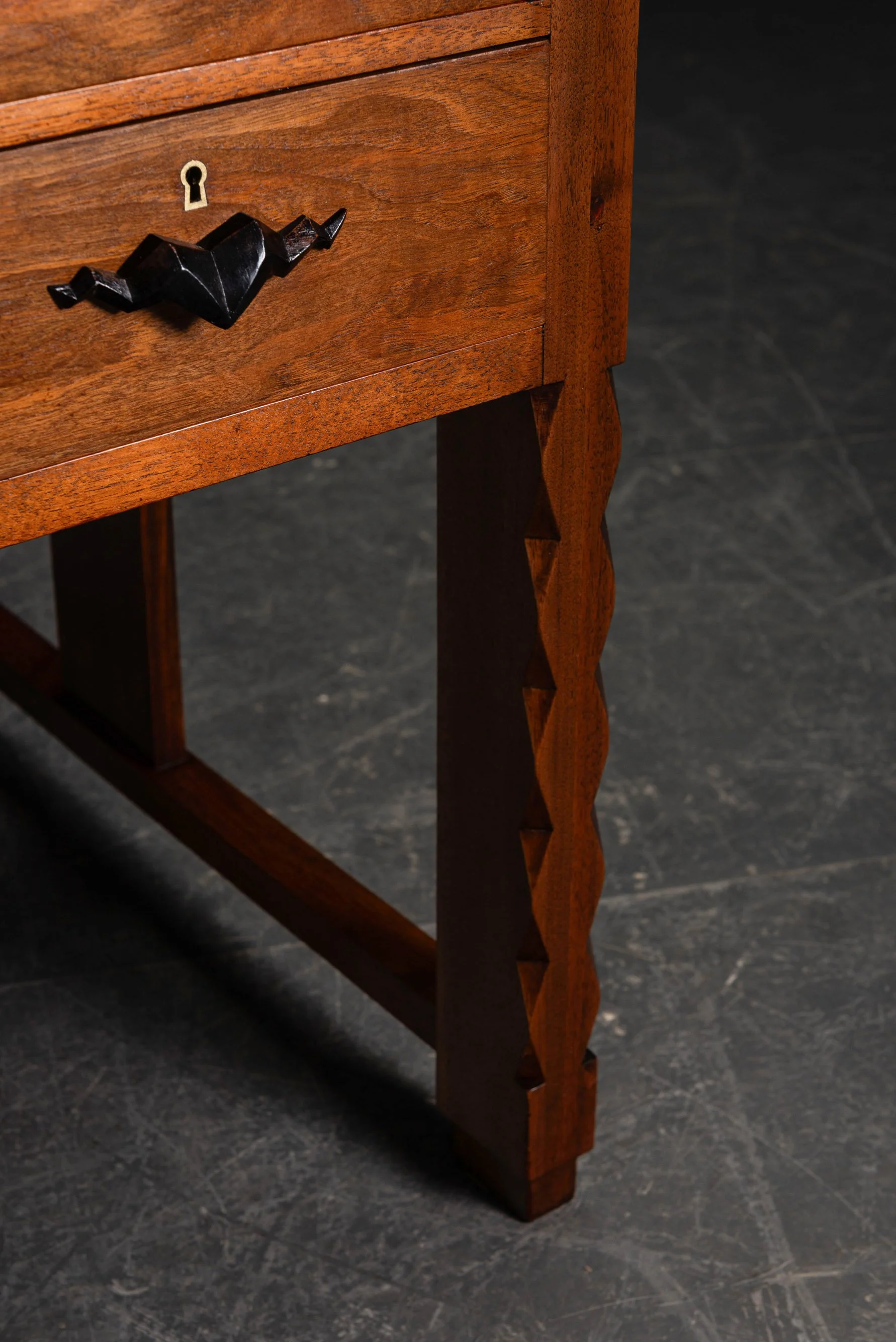 TA-242024214127-1920s-Amsterdamse-School-Desk_06.jpg