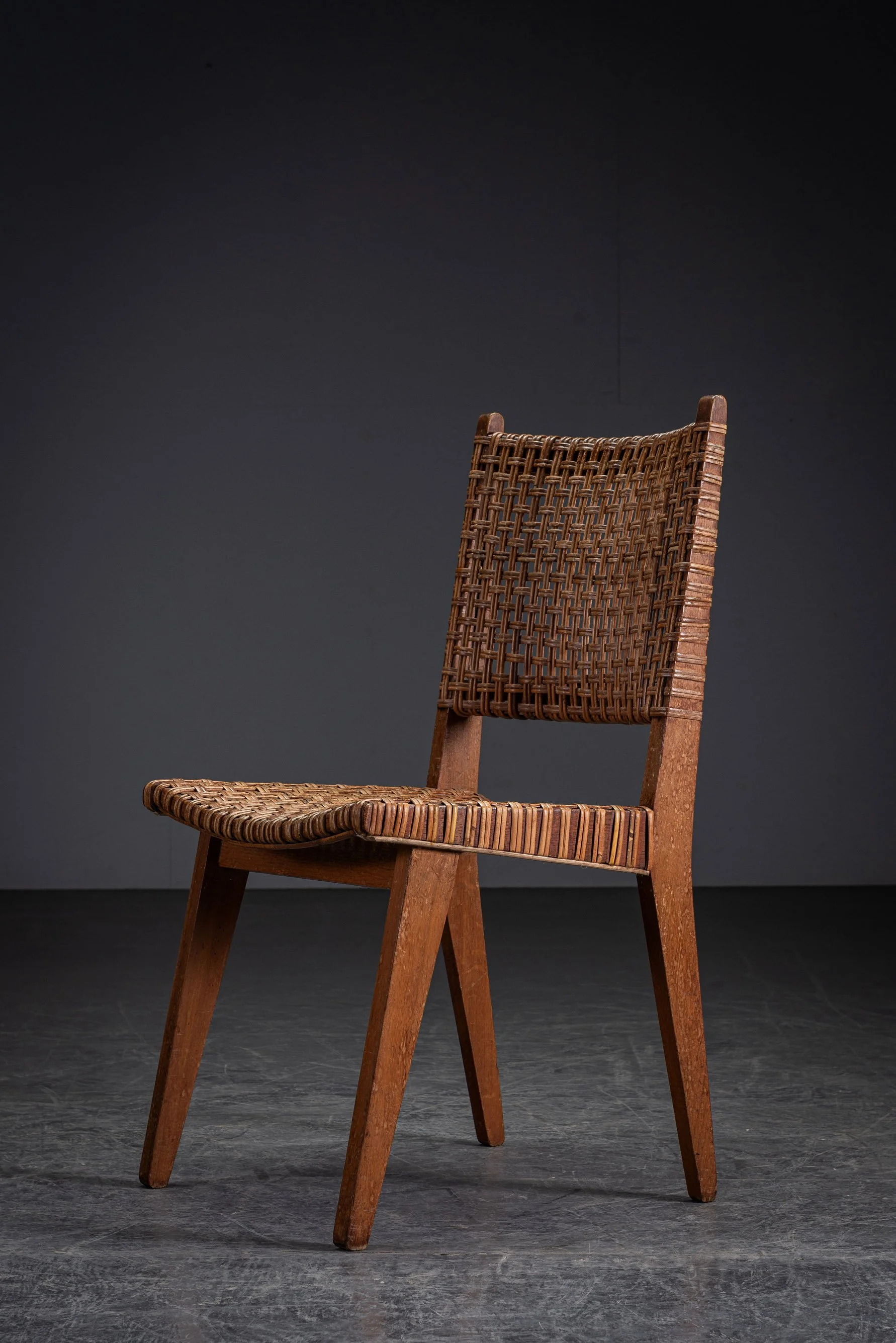 SE-2082025163236-Rohe-Modernist-Dining-Chair-Set_05.jpg