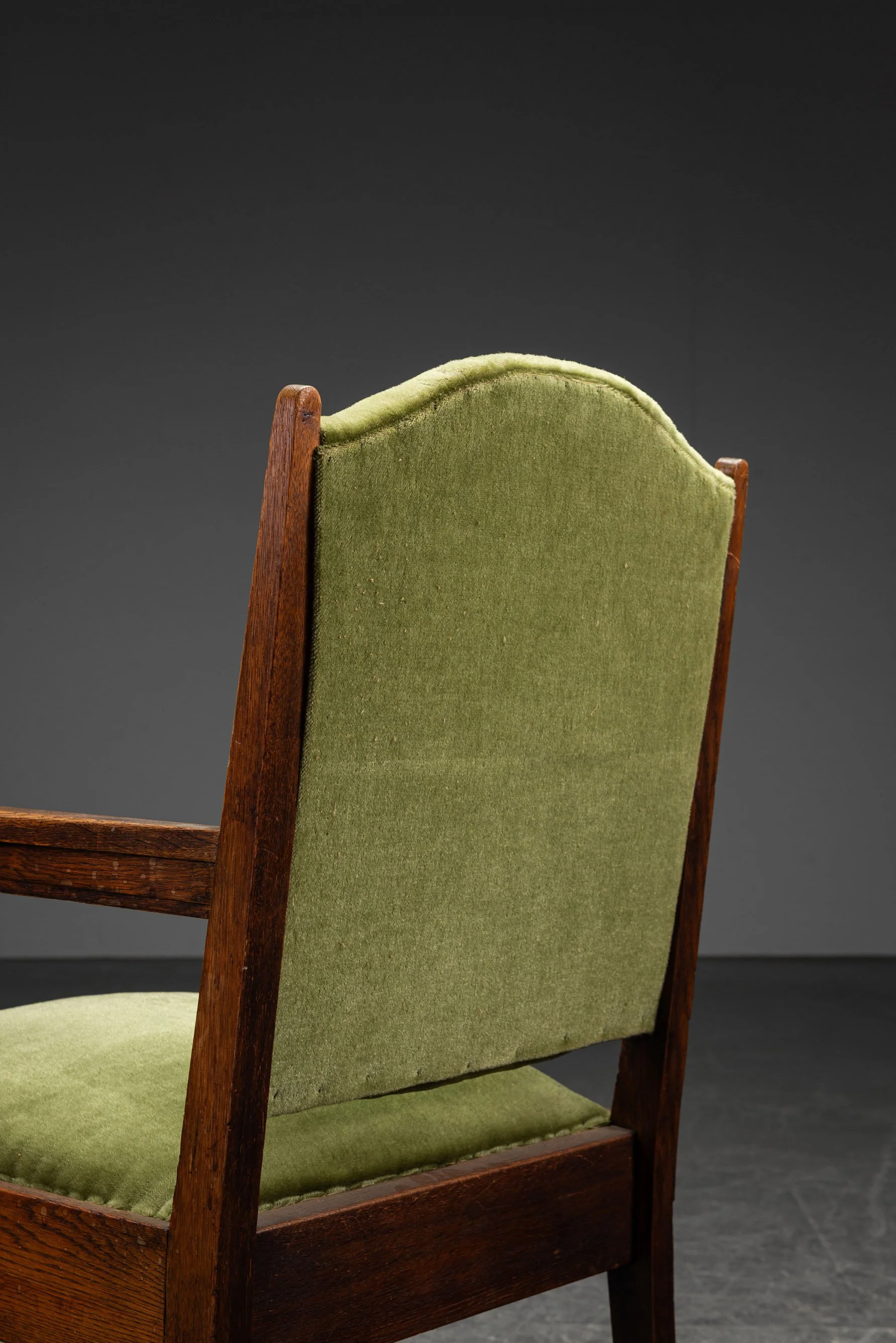 SE-6102026135021-1920s-Armchair-Set_07.jpg