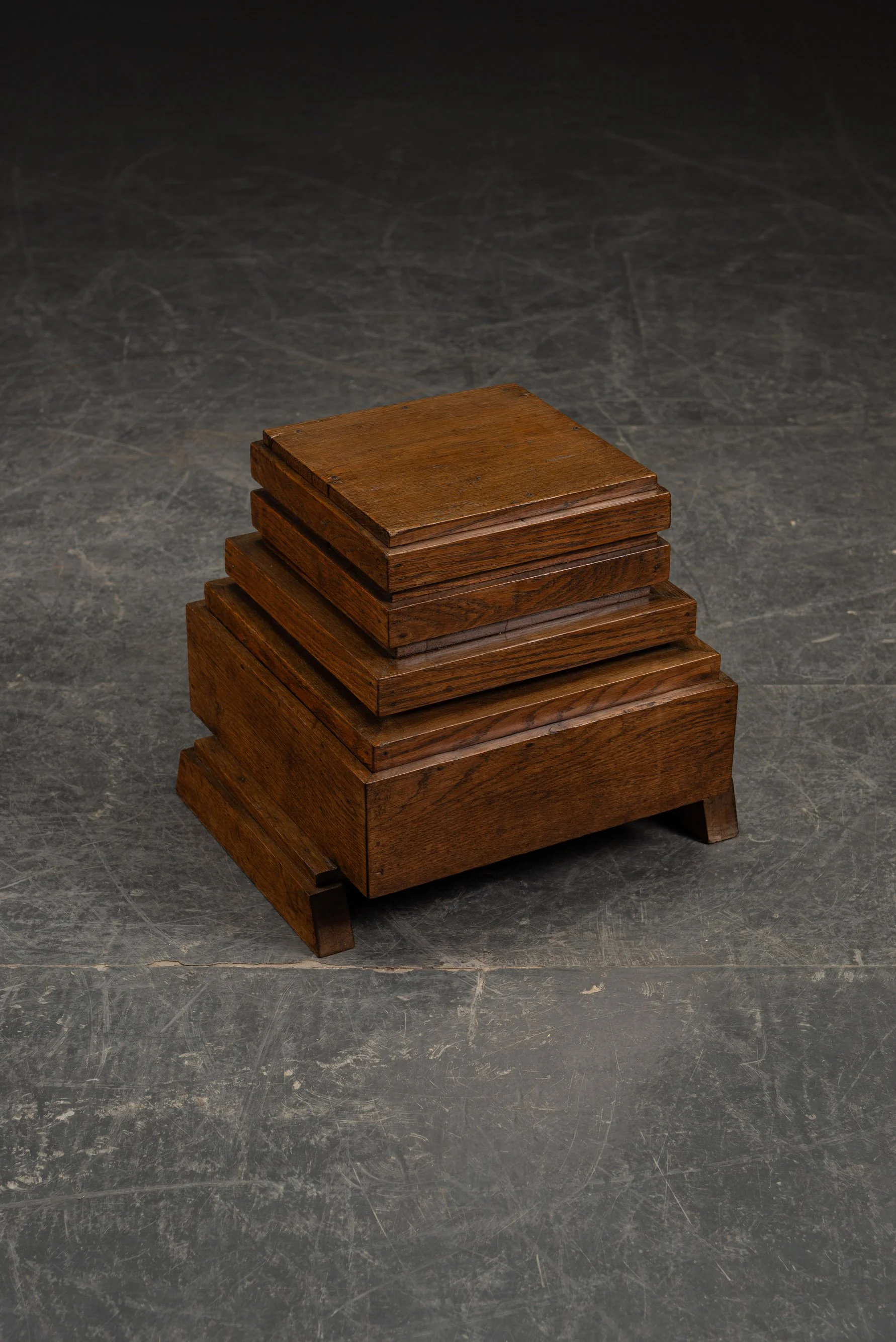 OB-281122121550-1930s-Table-Pedestal_03.jpg