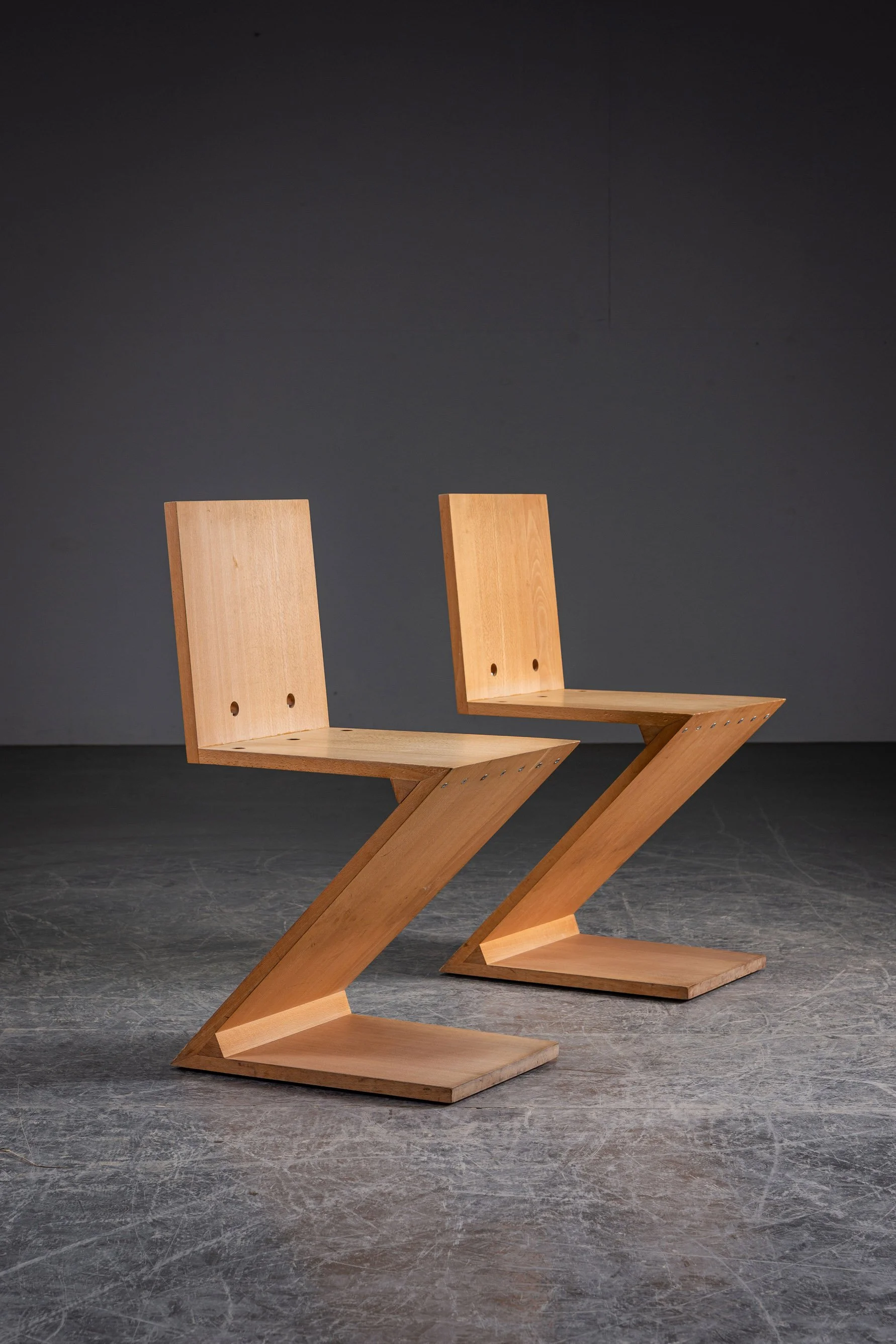 SE-3172025132306-1980s-Zig-Zag-Chairs_05.jpg