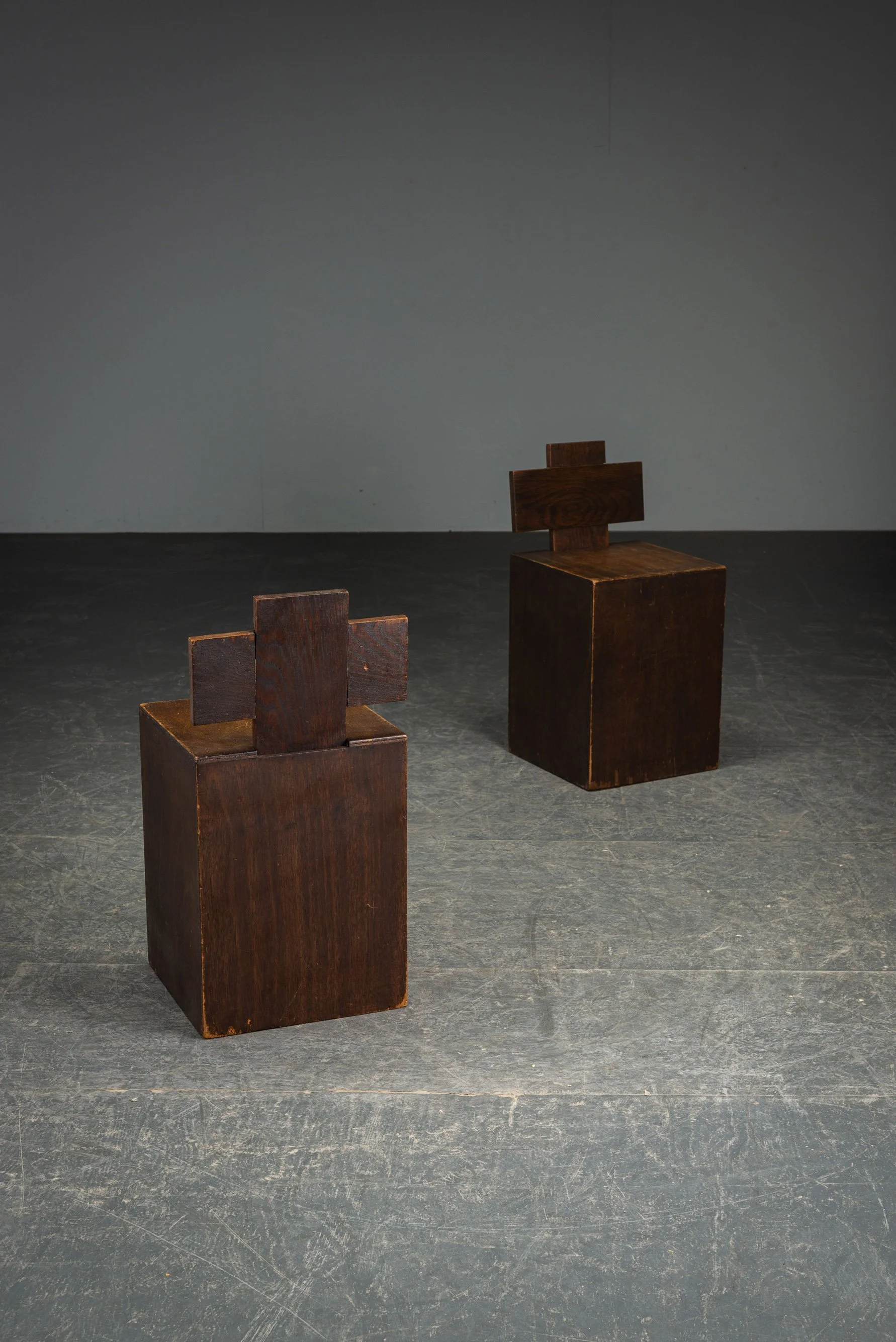 SE-2632026124457-1920s-Modernist-Stools_05.jpg