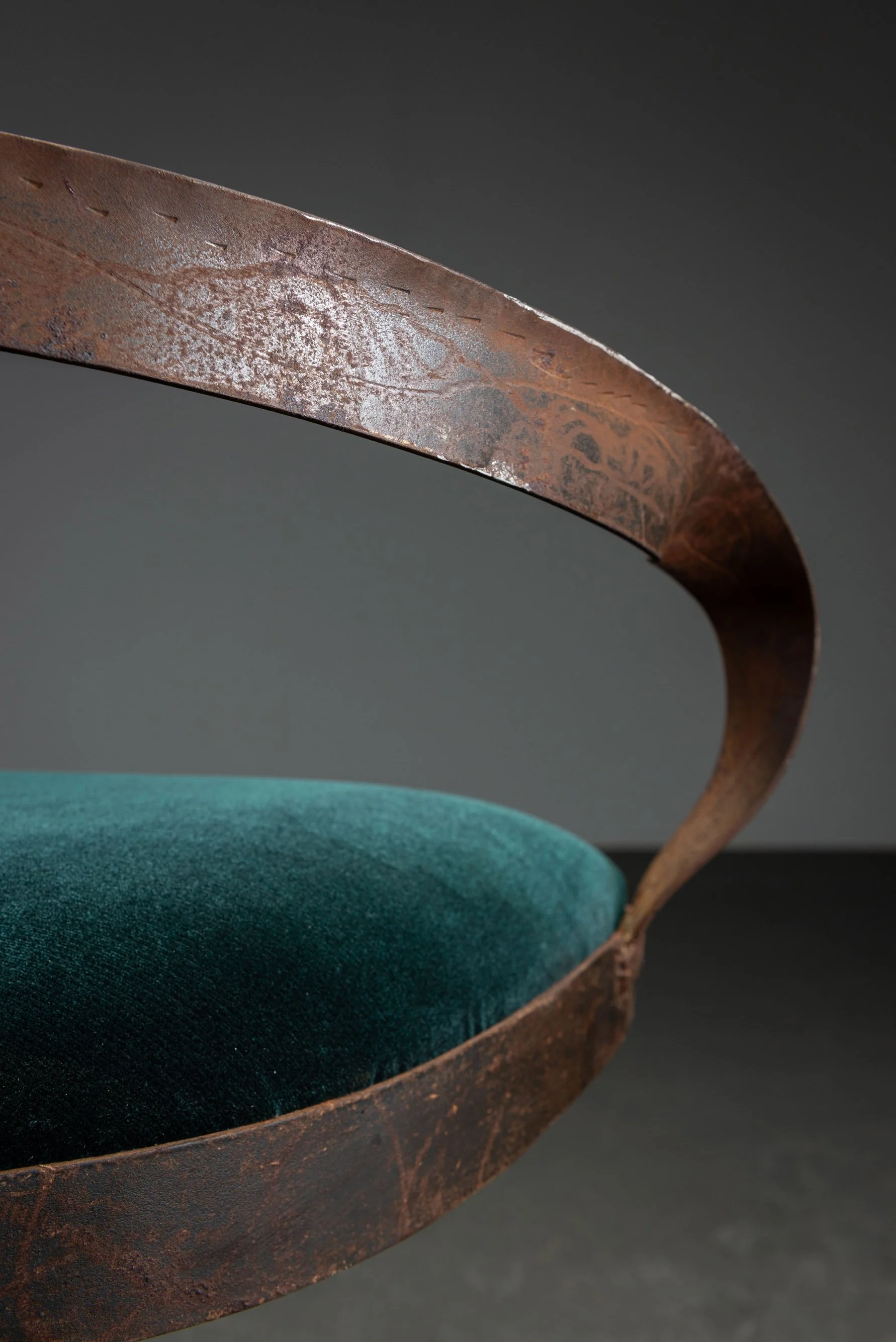 SE-432026195105-1980s-Sculptural-Accent-Chair_17.jpg