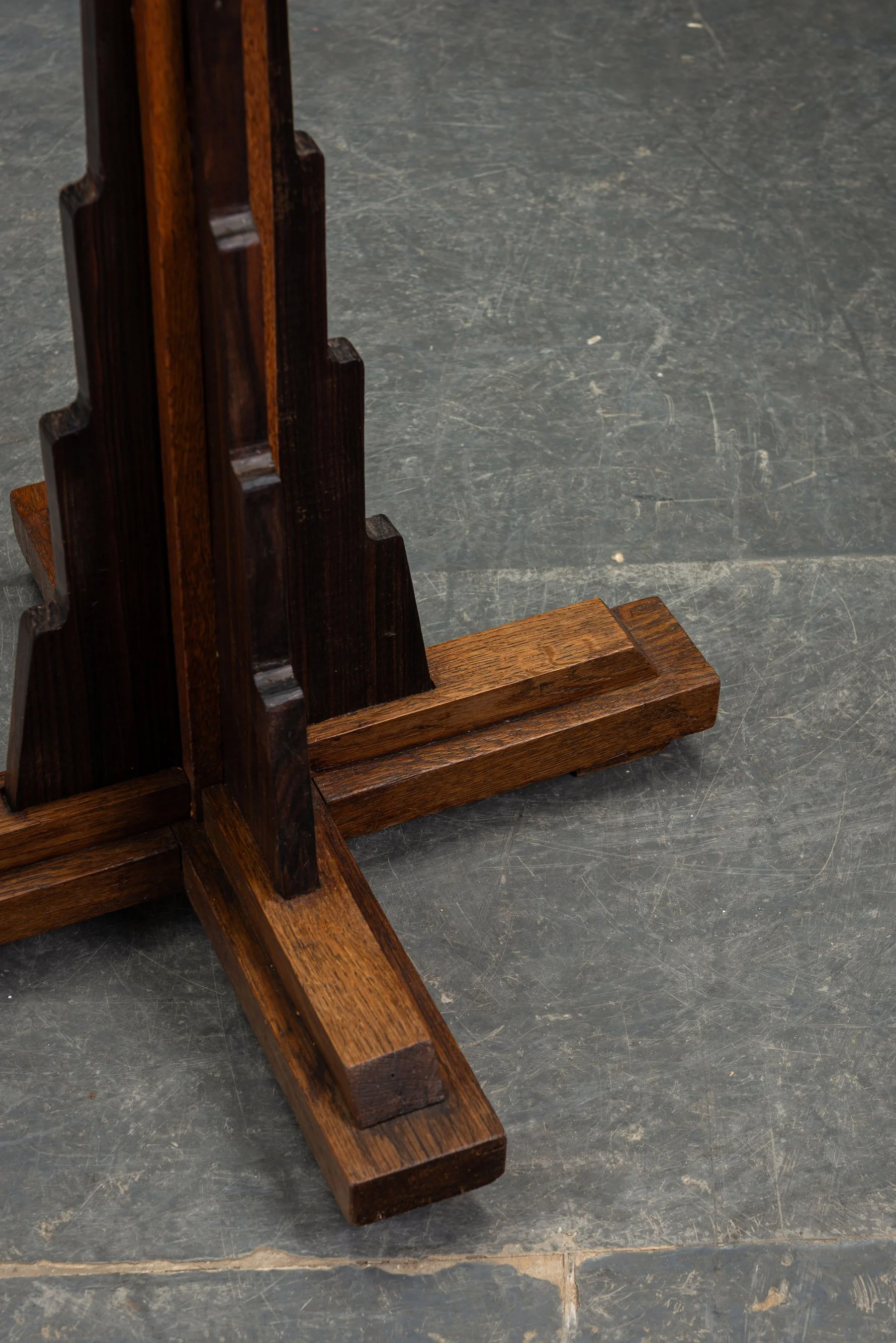 LI-2422026154224-1930s-Amsterdamse-School-Standing-Lamp_02.jpg