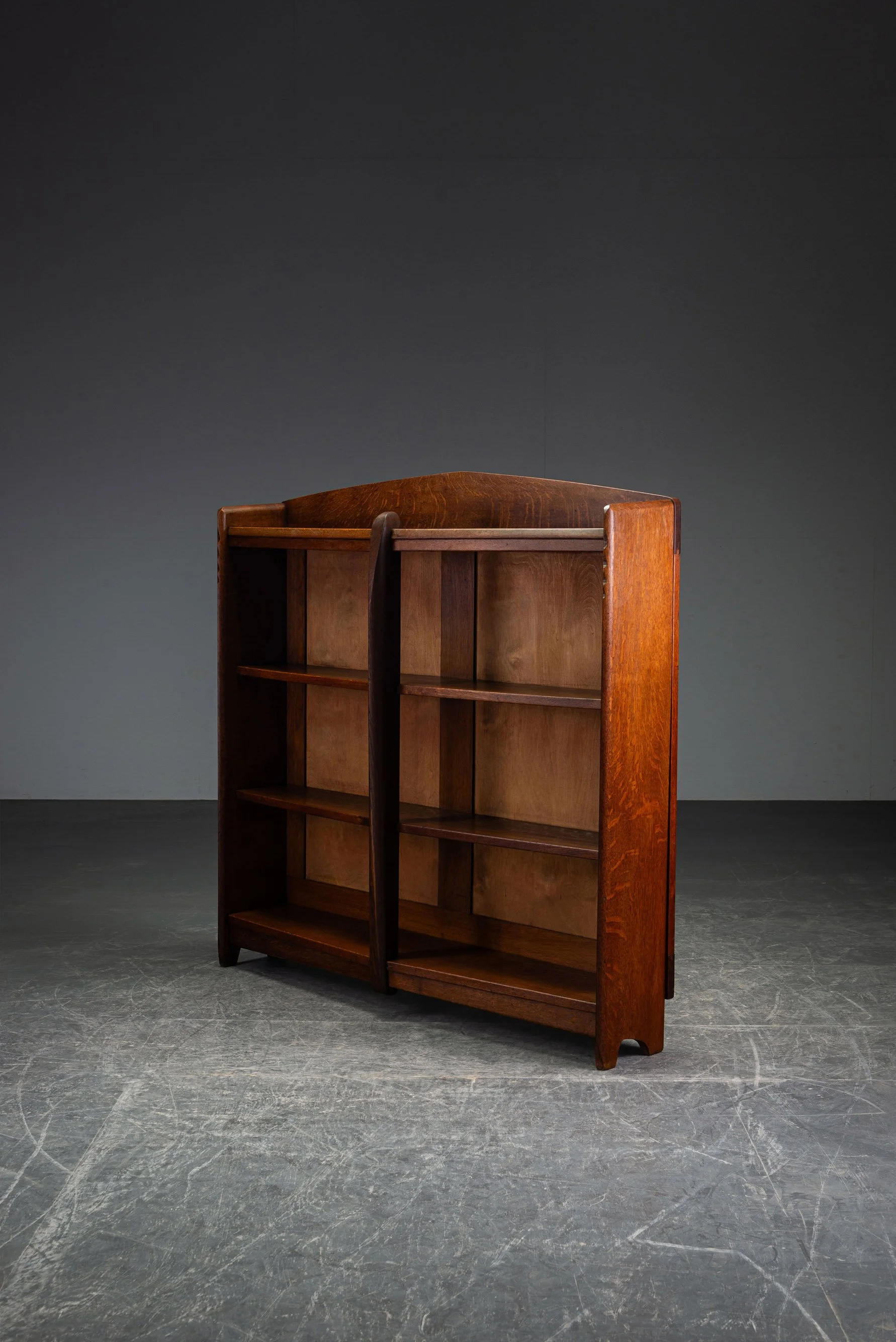ST-1862026130518-1920s-Amsterdamse-School-Shelving_09.jpg
