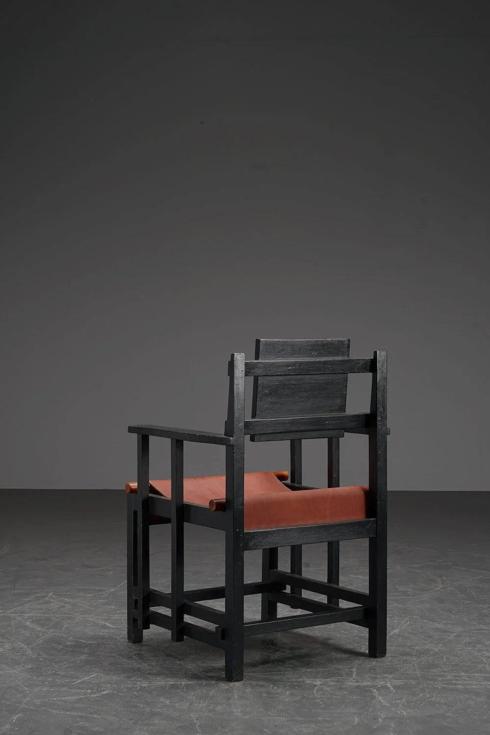 SE-1322023111946-1920s-Armchair-by-J.W.-Uiterwaal_03.JPG