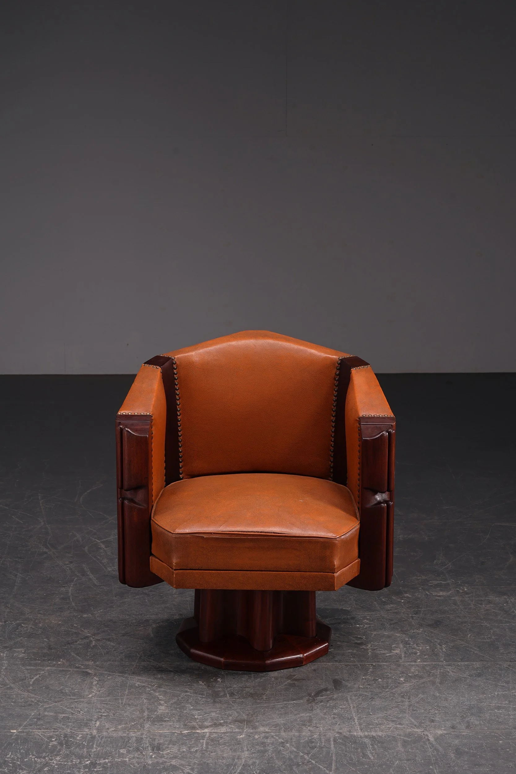 SE-1262025160459-Amsterdamse-School-Swivelling-Executive-Desk-Chair-by-Architect-Michel-de-Klerk_06.jpg