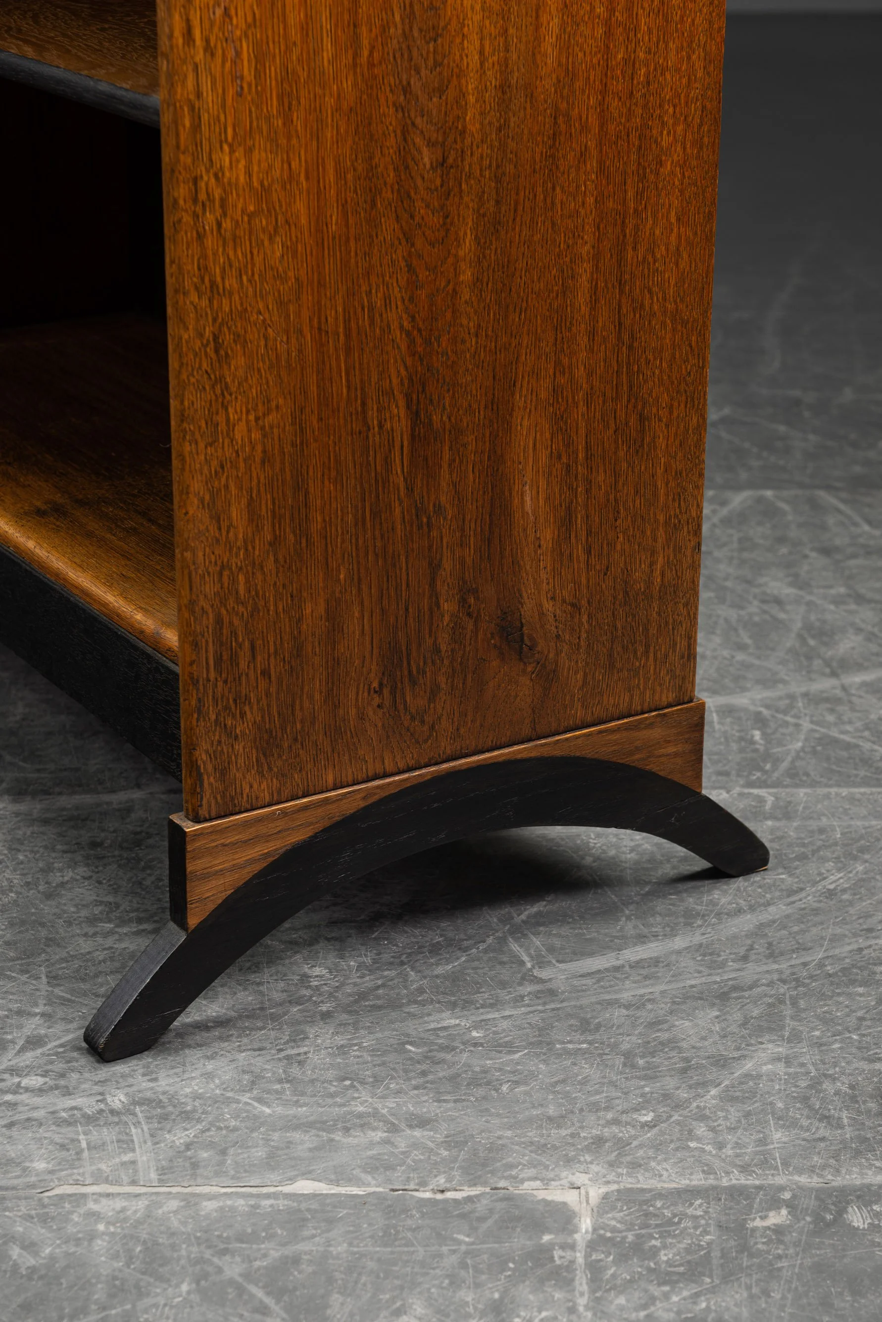 ST-2992026182142-1920s-Amsterdamse-School-Desk_14.jpg