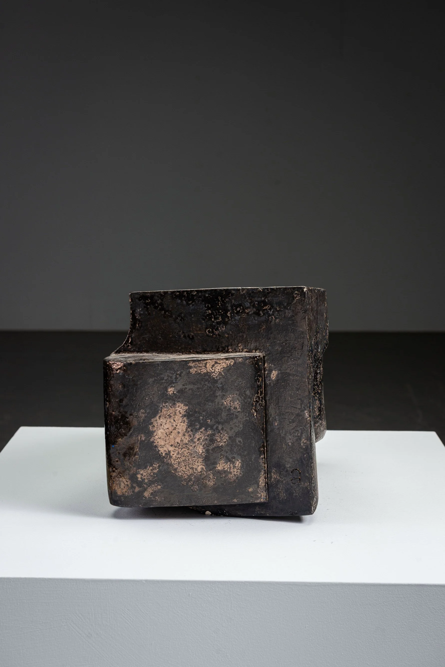 AR-1152026162929-Abstract-Sculpture-by-Cor-Dam-#29_02.jpg