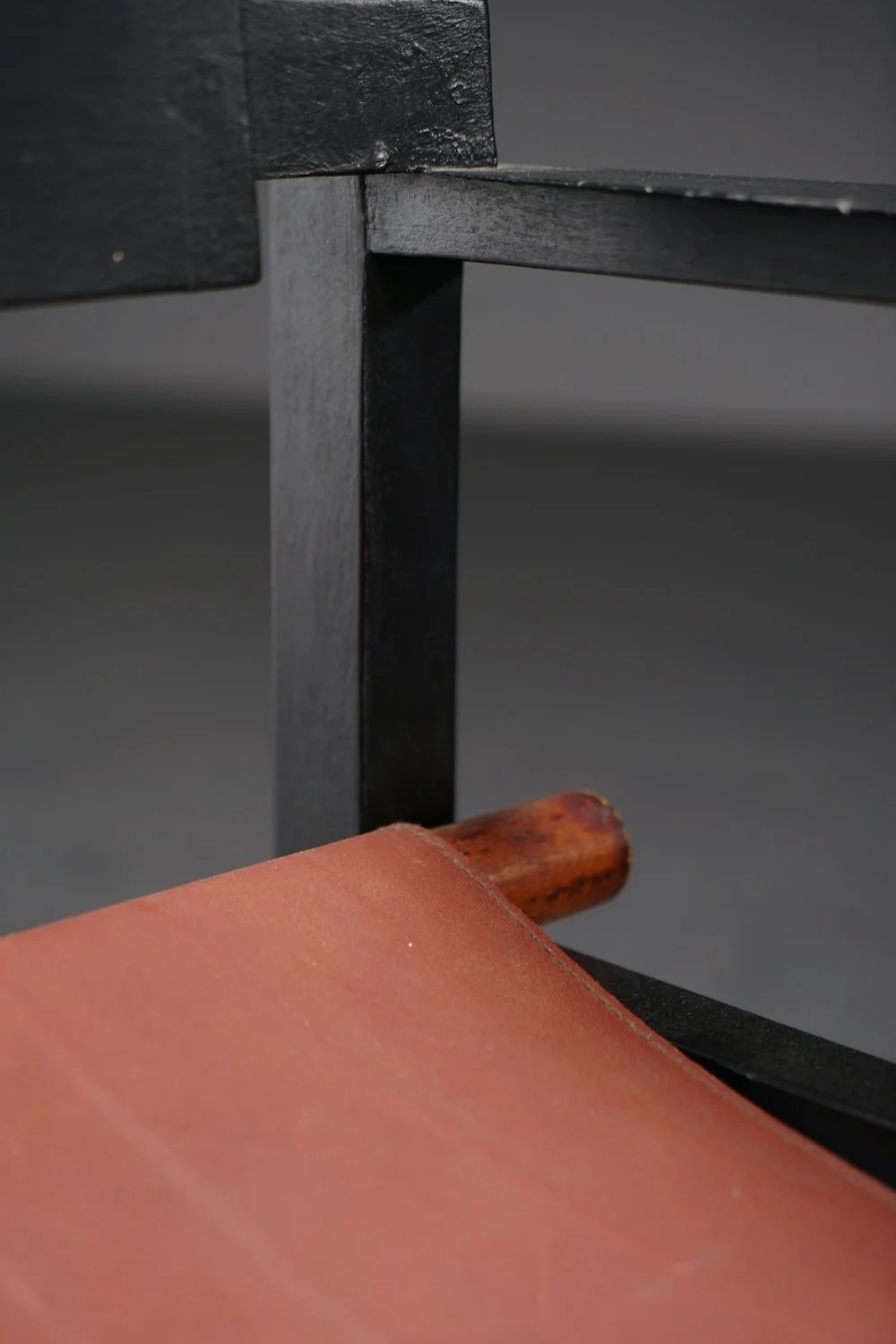 SE-1322023111946-1920s-Armchair-by-J.W.-Uiterwaal_10.JPG