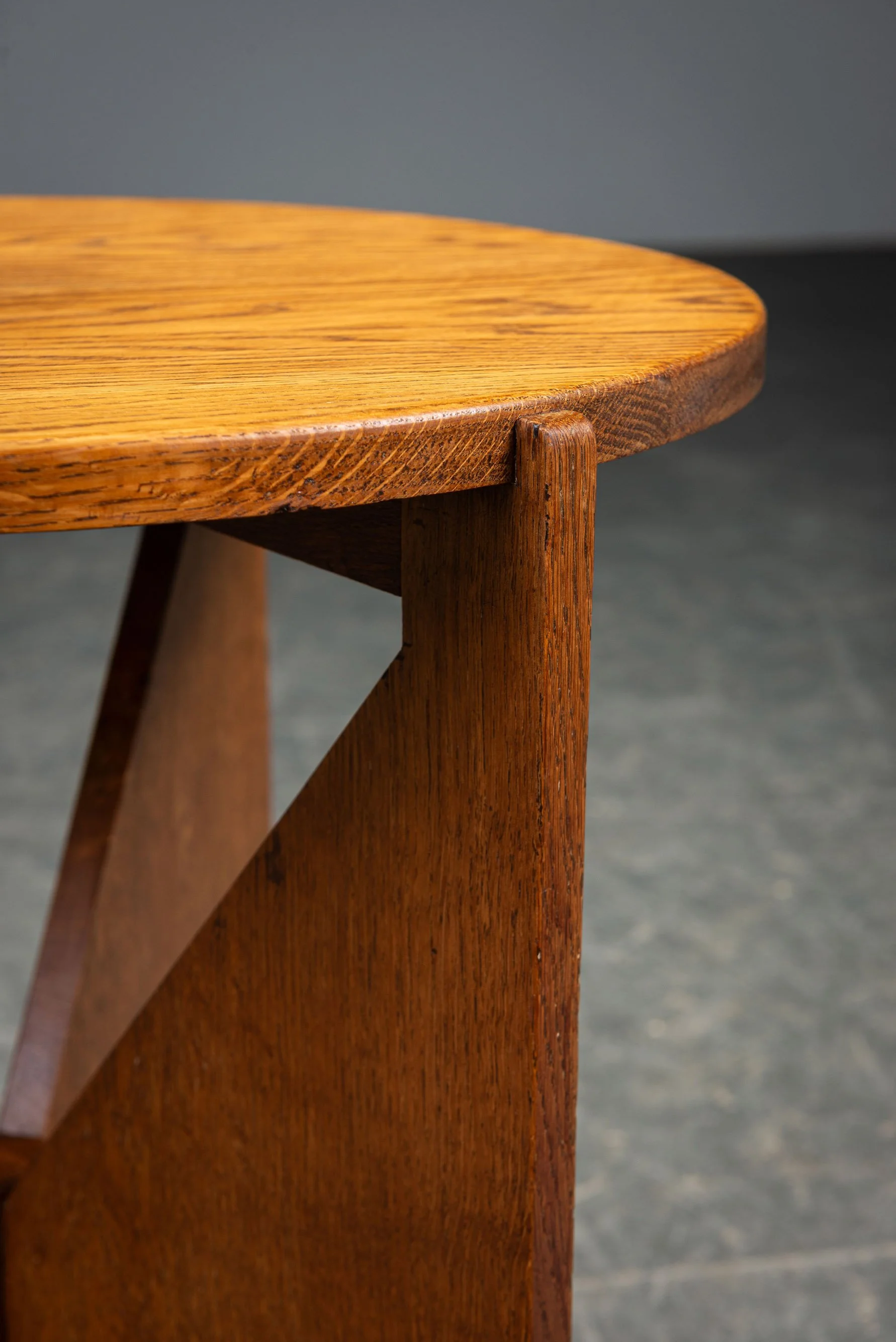 TA-2632026131323-1920s-Architectural-Side-Table_04.jpg