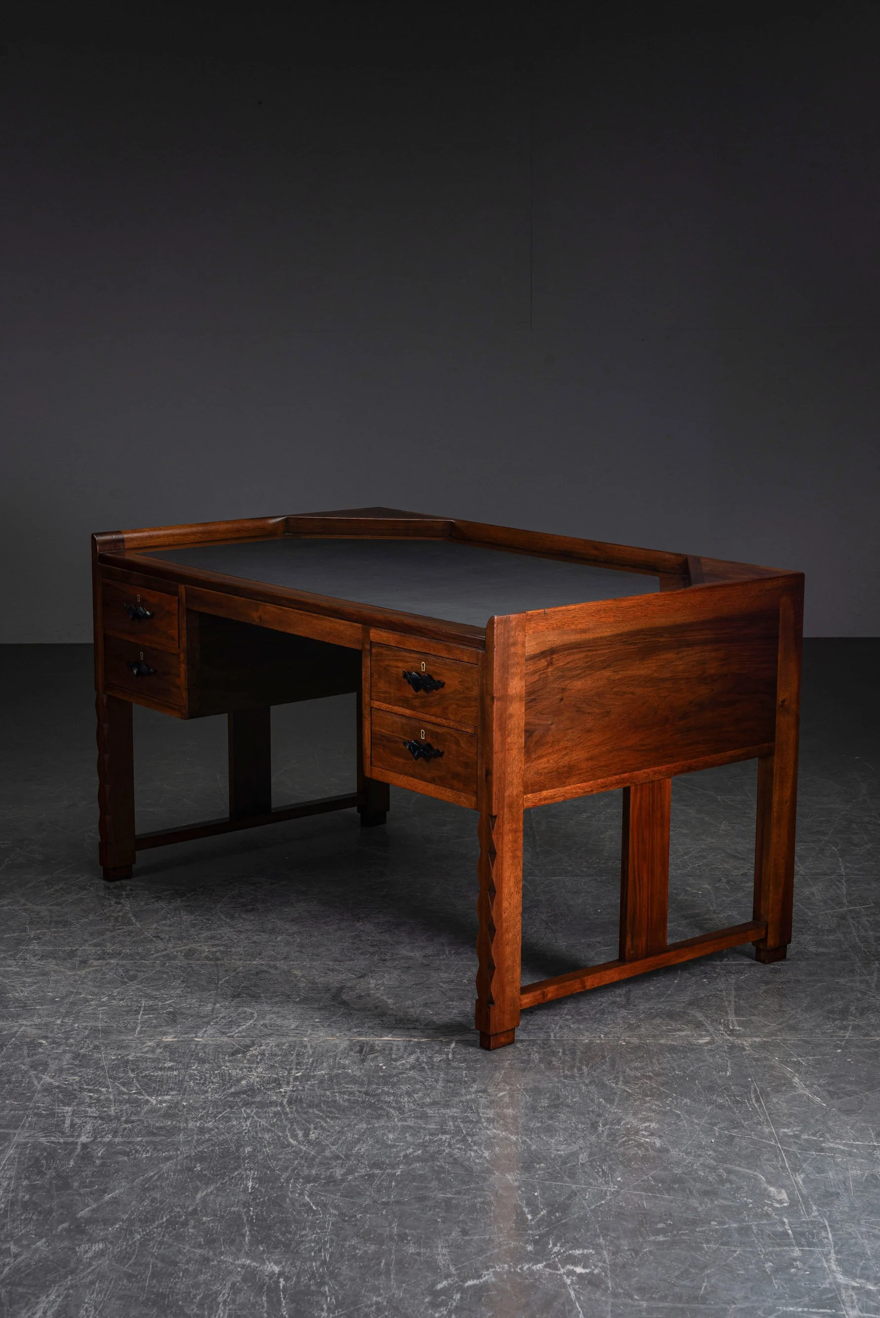 TA-242024214127-1920s-Amsterdamse-School-Desk_09.jpg
