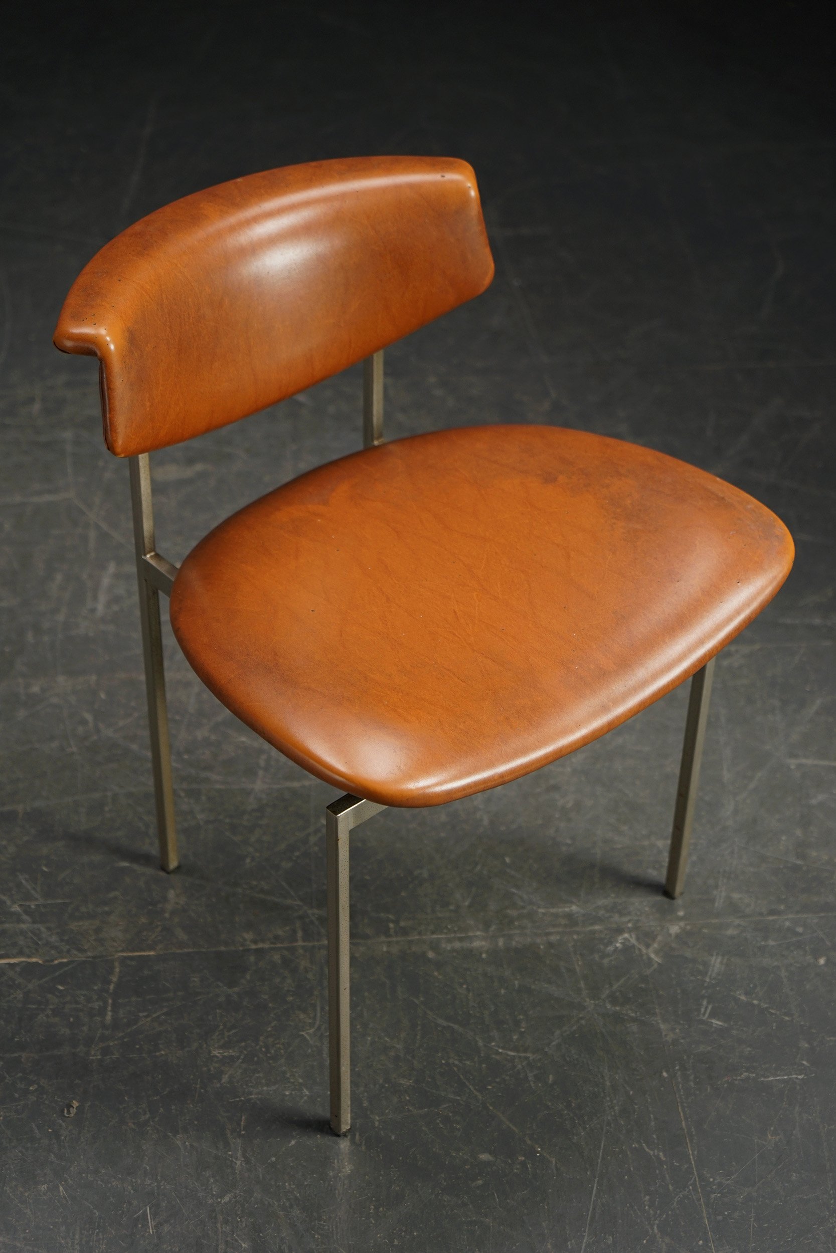 SE-122023175323-Modernist-Dining-Chair-Set-by-Rudolf-Wolf_11.jpg
