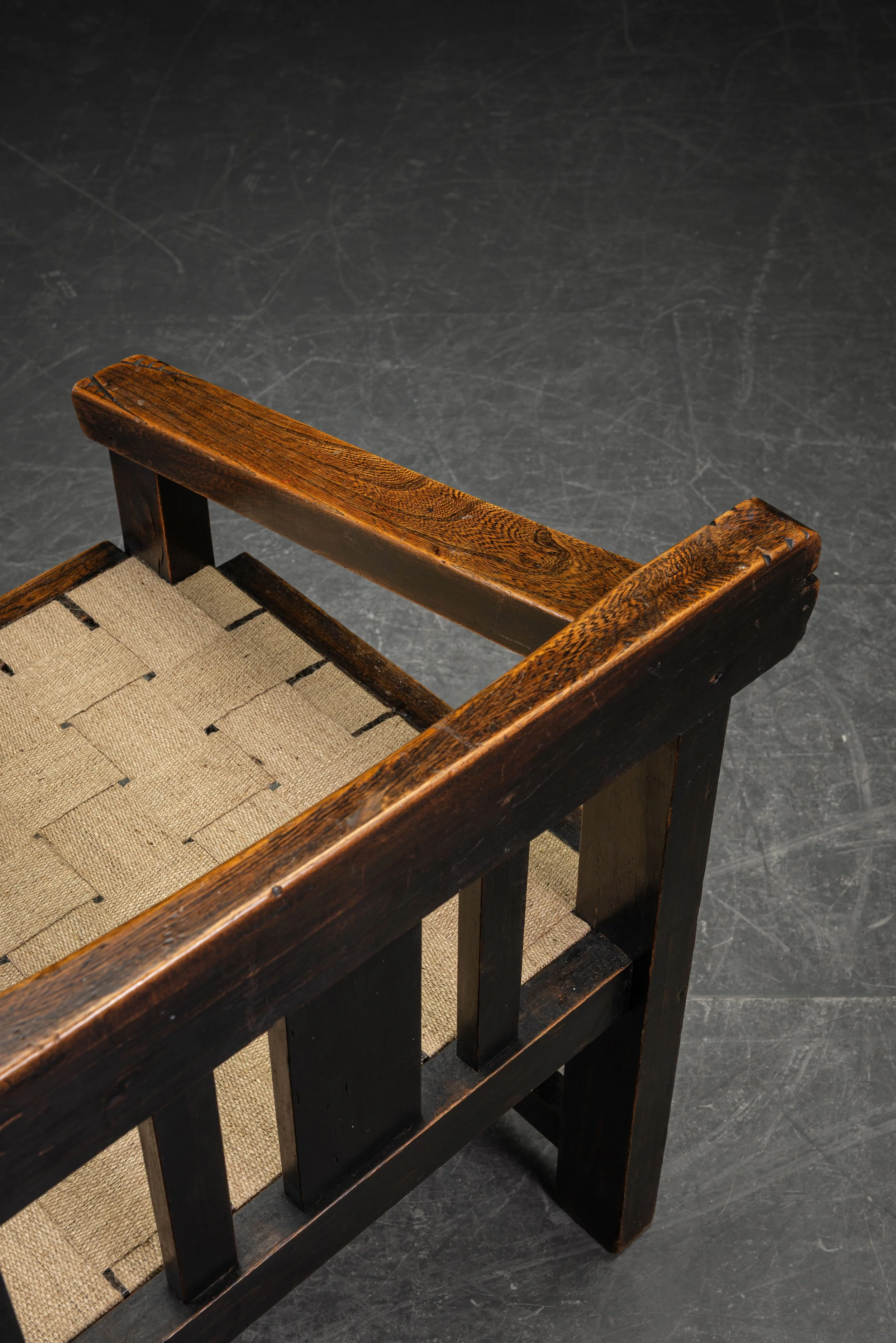 SE-6102026132624-circa-1915-Amsterdamse-School-Armchair_12.jpg