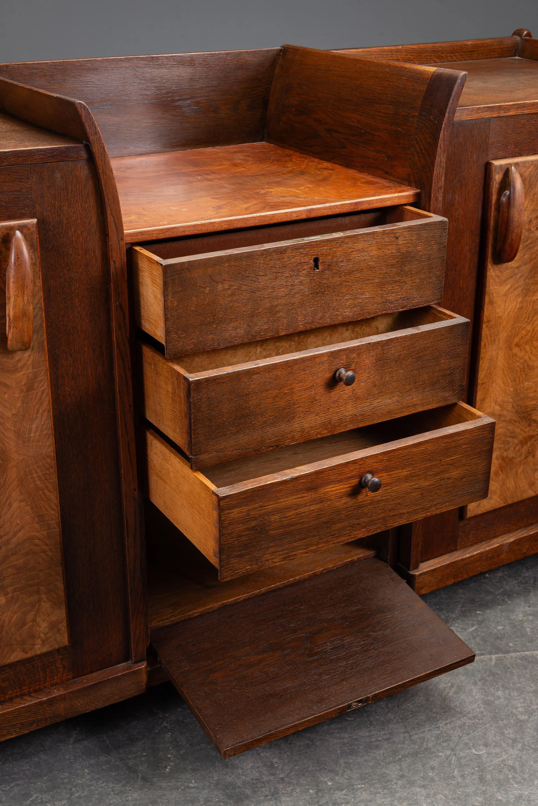 ST-1962024195902-Amsterdamse-School-Sideboard-by-Architect-Paul-Bromberg_12.jpg