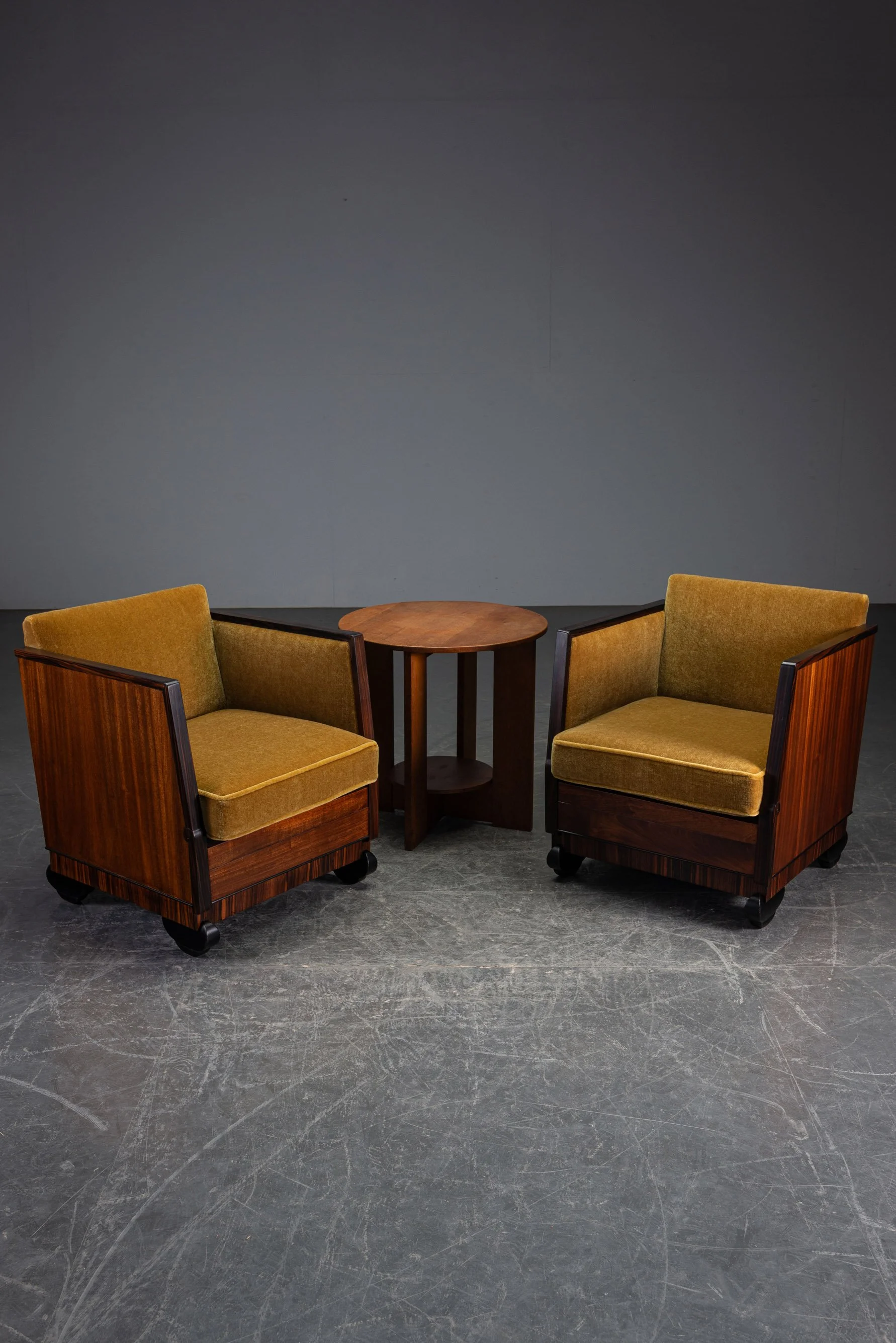 SE-852024131743+SE-1862024175941-1920s-Amsterdamse-School-Armchairs_08.jpg