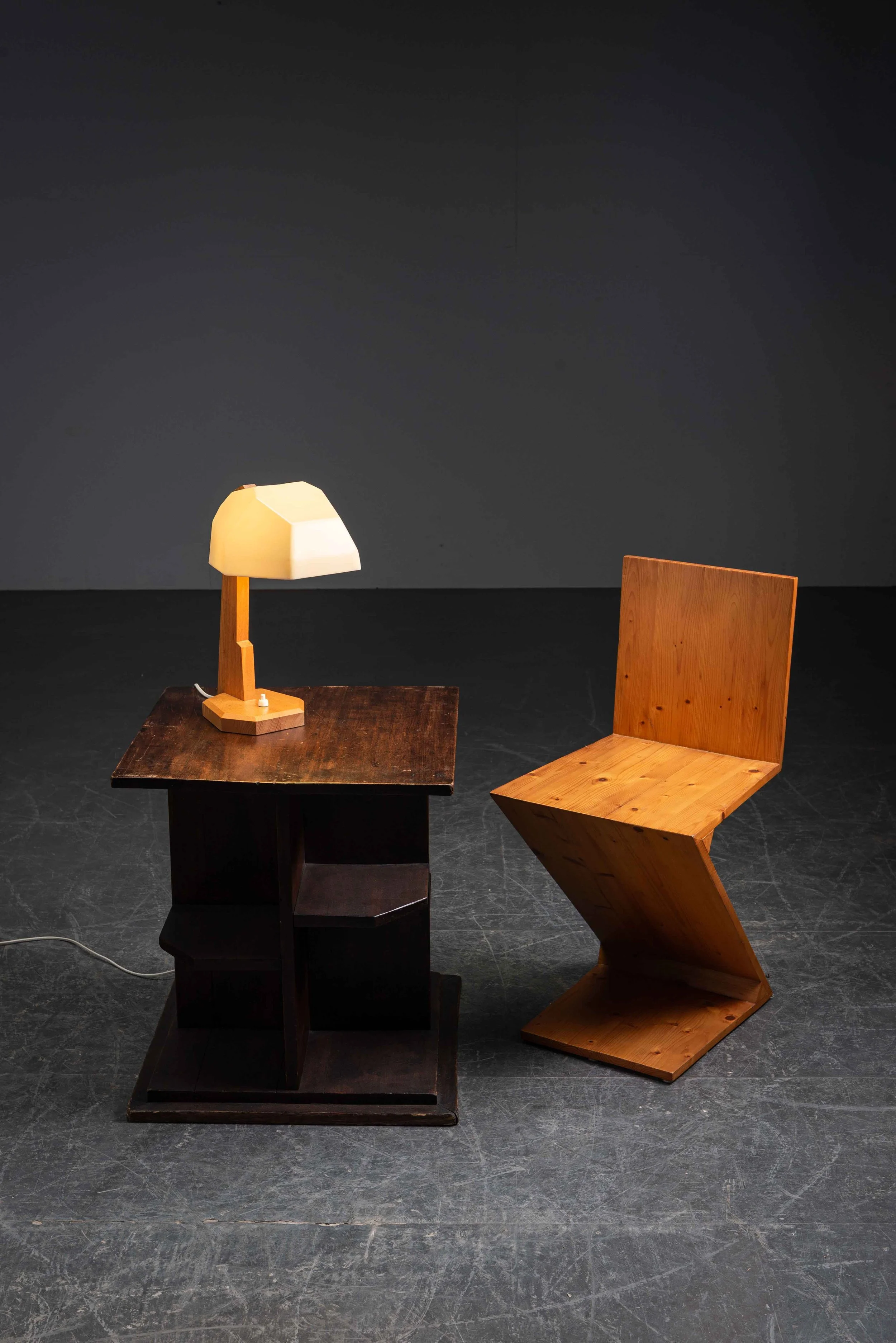LI-2972025171328-1970s-Dornach-Anthroposophical-Table-Lamp_12.jpg