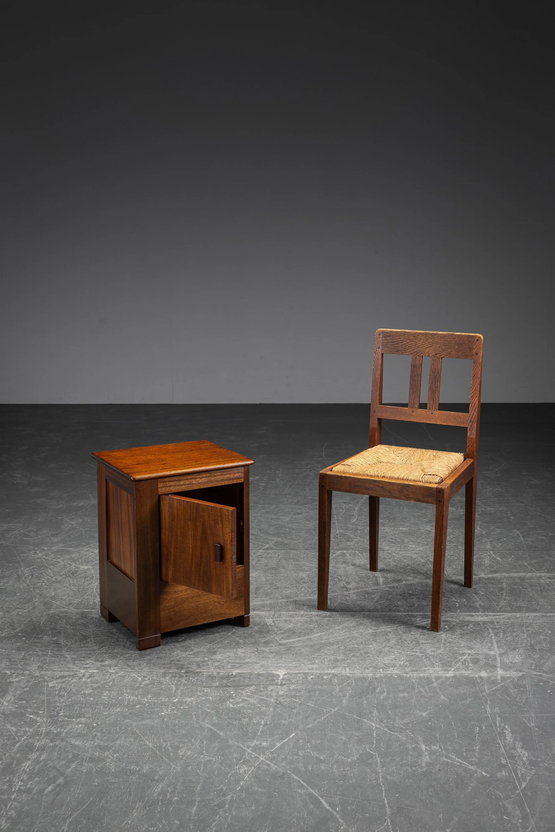 TA-2992026181832-1920s-Modernist-Nightstands_11.jpg