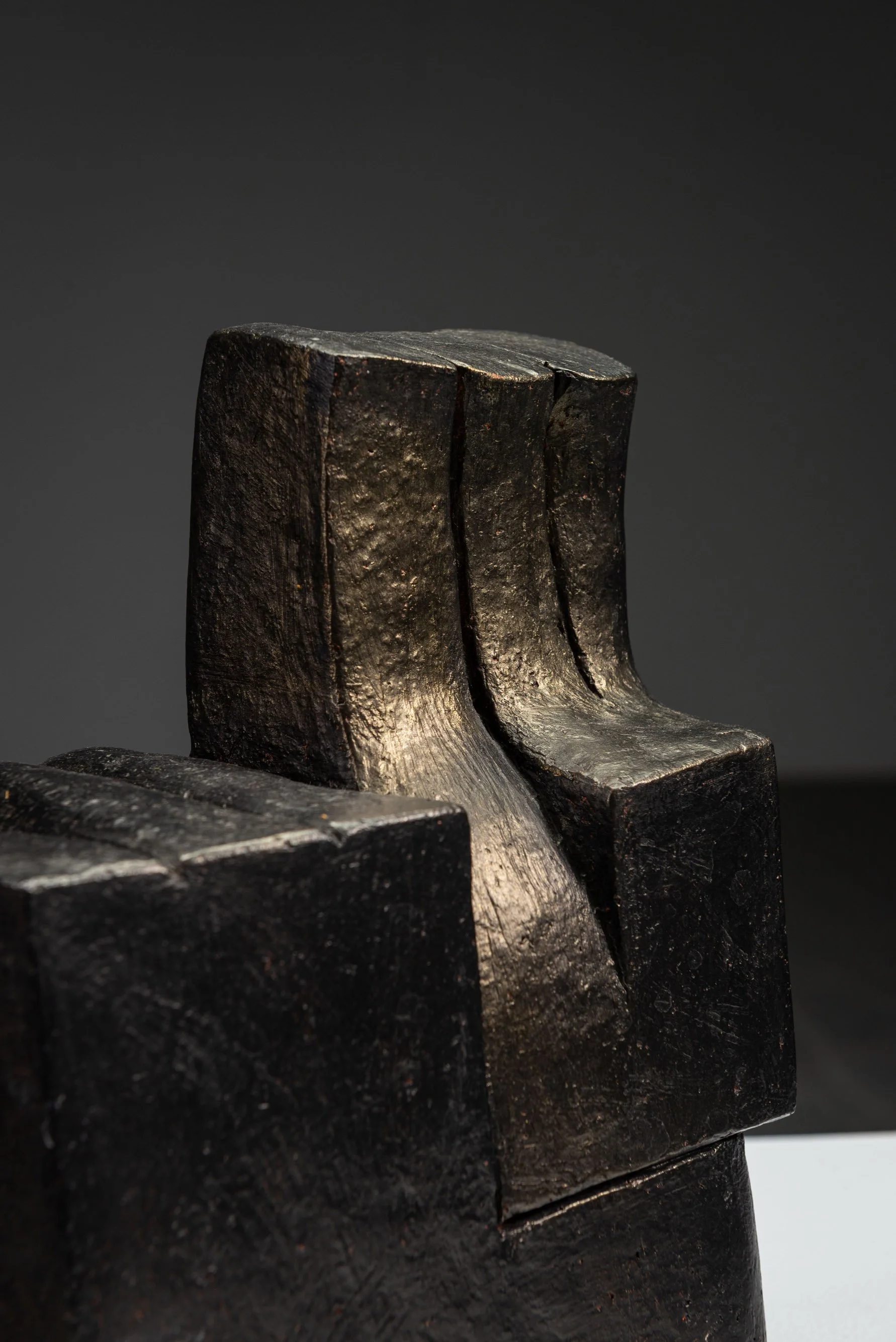 AR-27102025190009-Abstract-Sculpture-by-Cor-Dam-#38_02.jpg