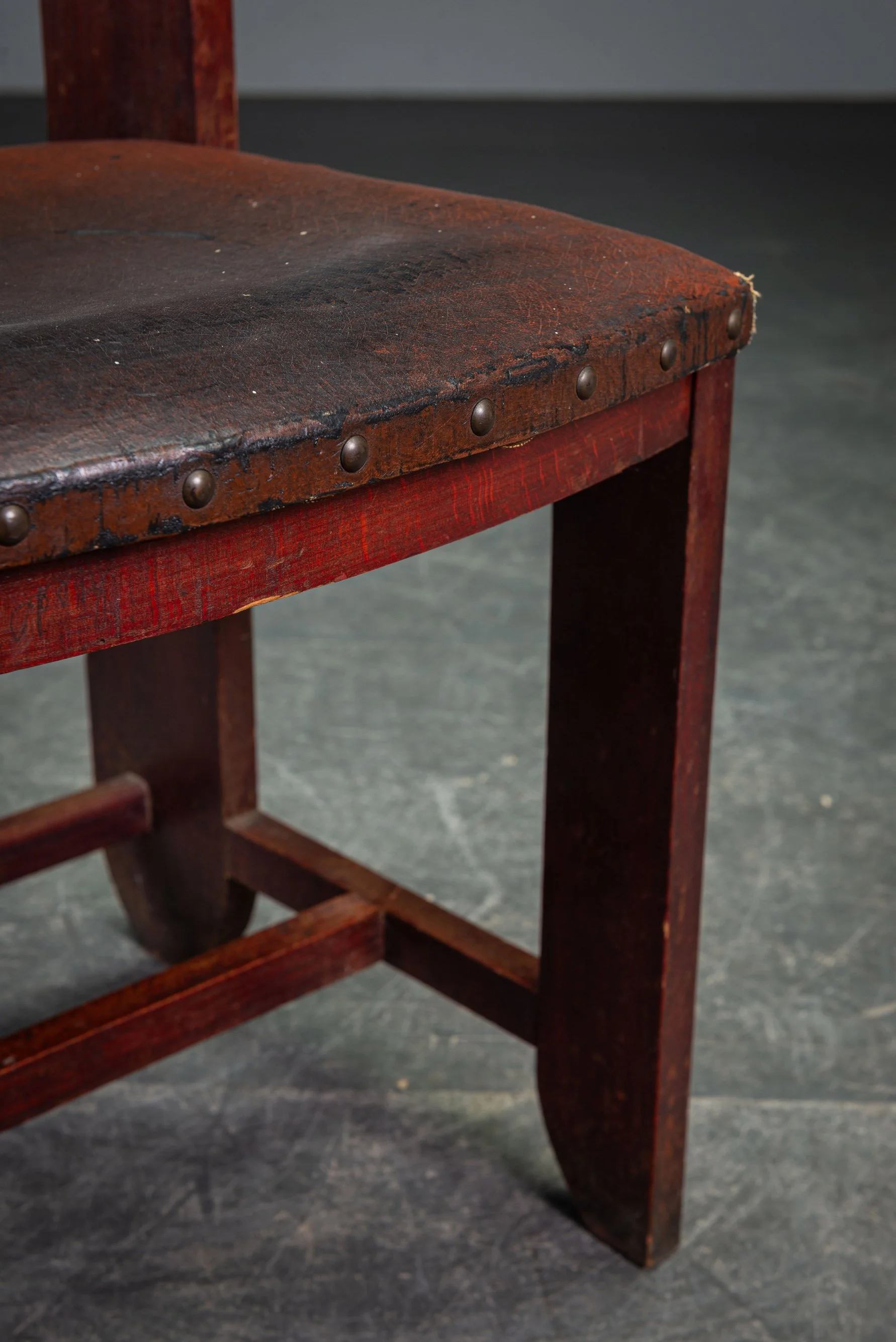 SE-201022170134-Art-Deco-Synagogue-Chair-Set_09.jpg