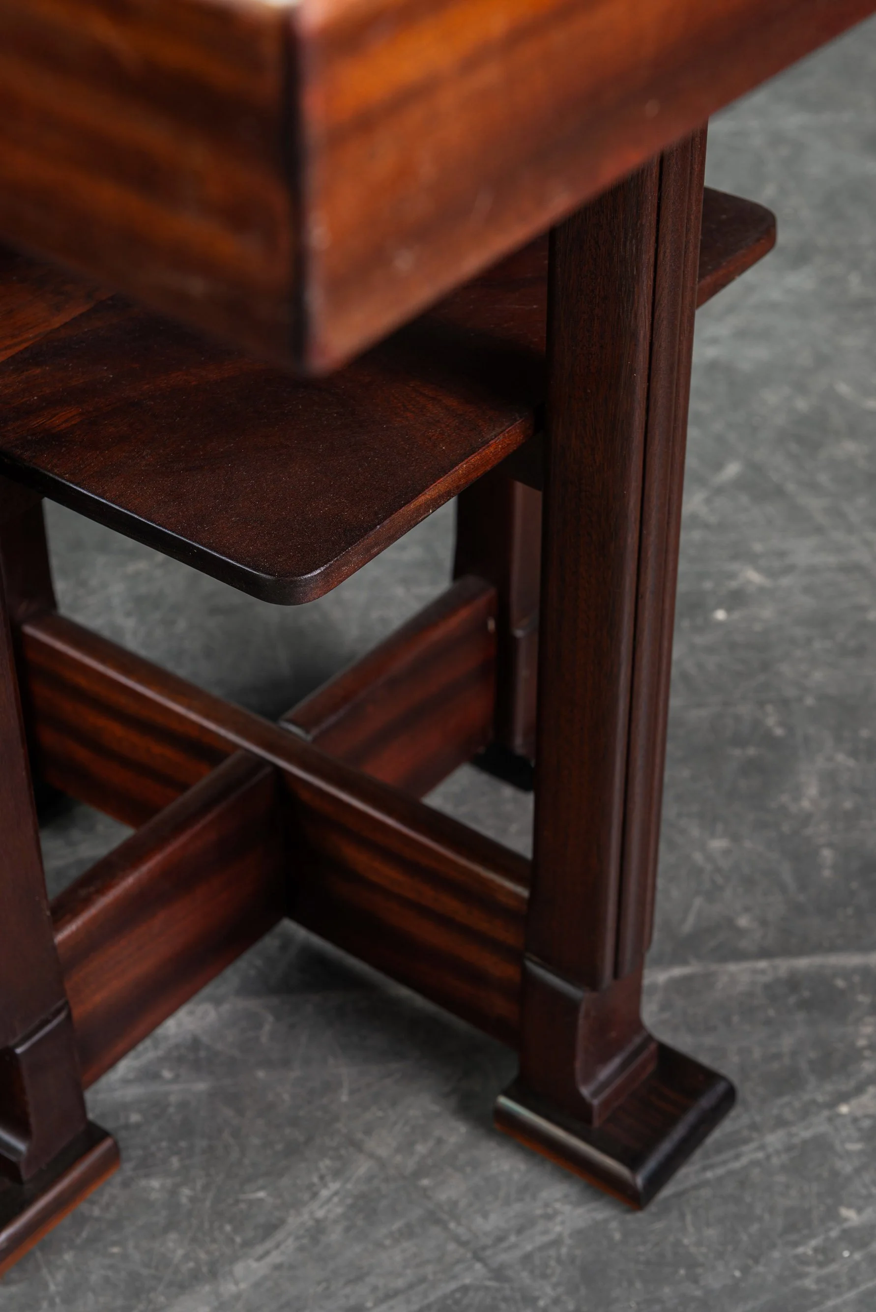 TA-3112025164959-1920s-Amsterdamse-School-Side-Table_06.jpg