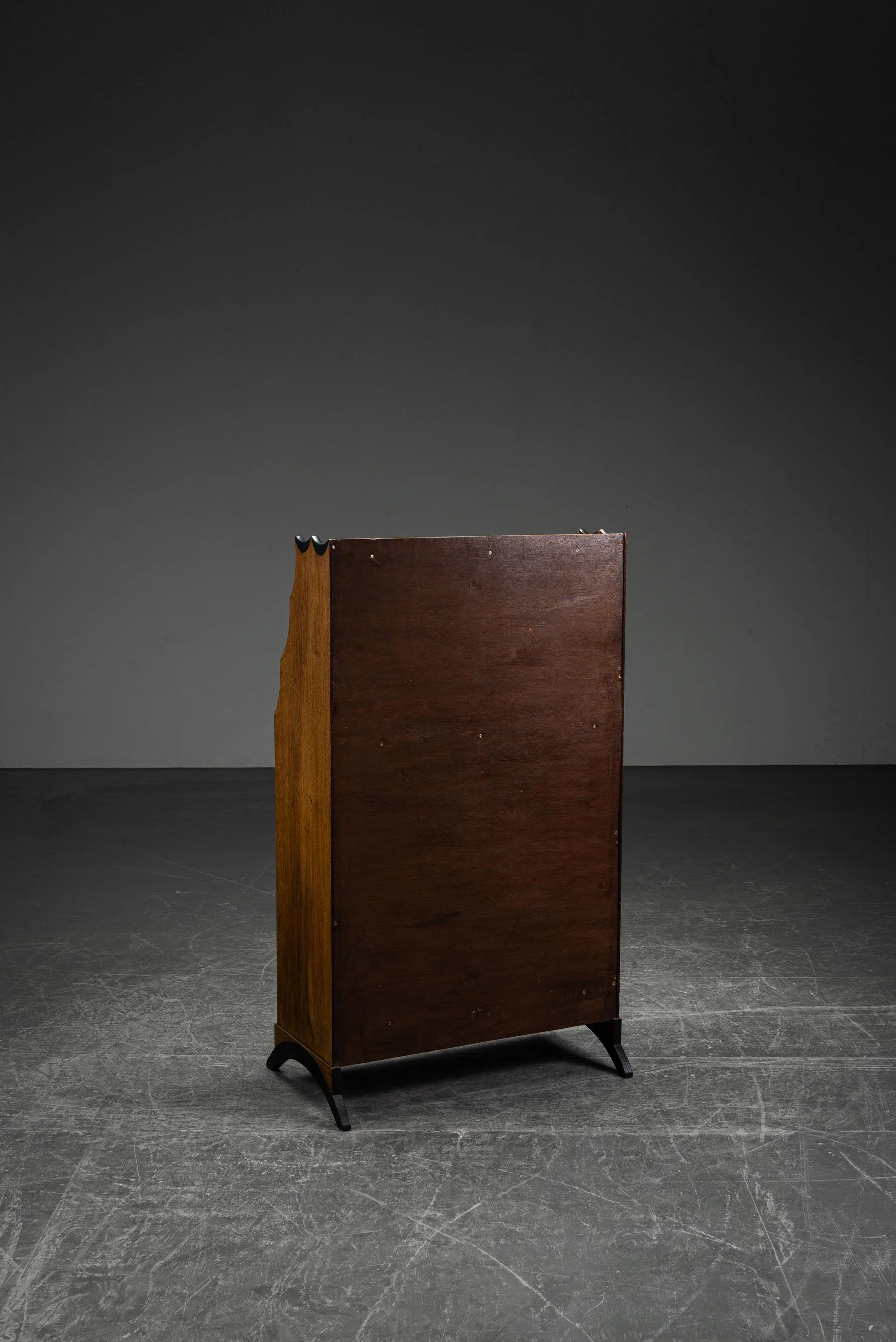 ST-2992026182142-1920s-Amsterdamse-School-Desk_12.jpg