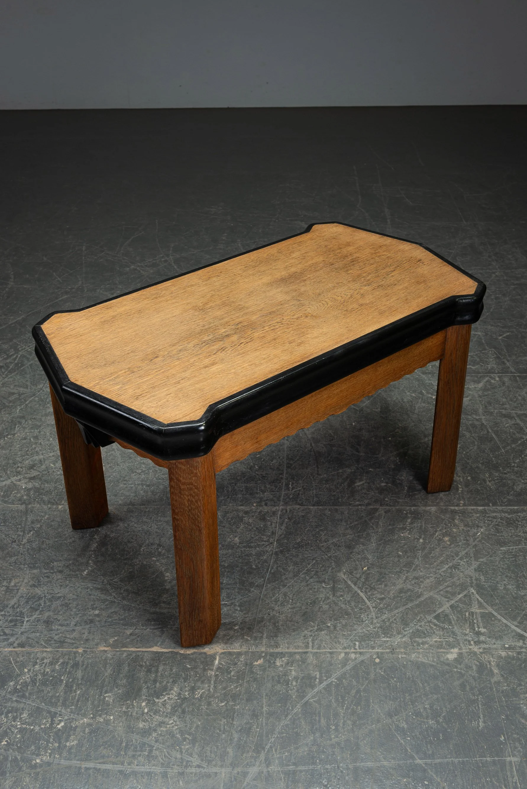 TA-2712026121715-Amsterdamse-School-Side-Table-by-Architect-Willem-Retera_05.jpg