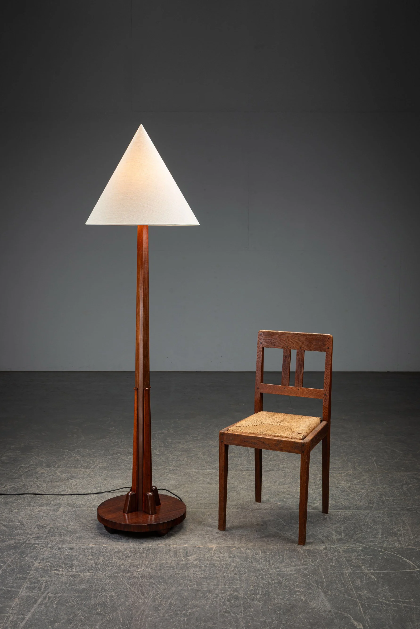 LI-2012026202301-Amsterdamse-School-Standing-Lamp-by-Willem-Penaat_07.jpg