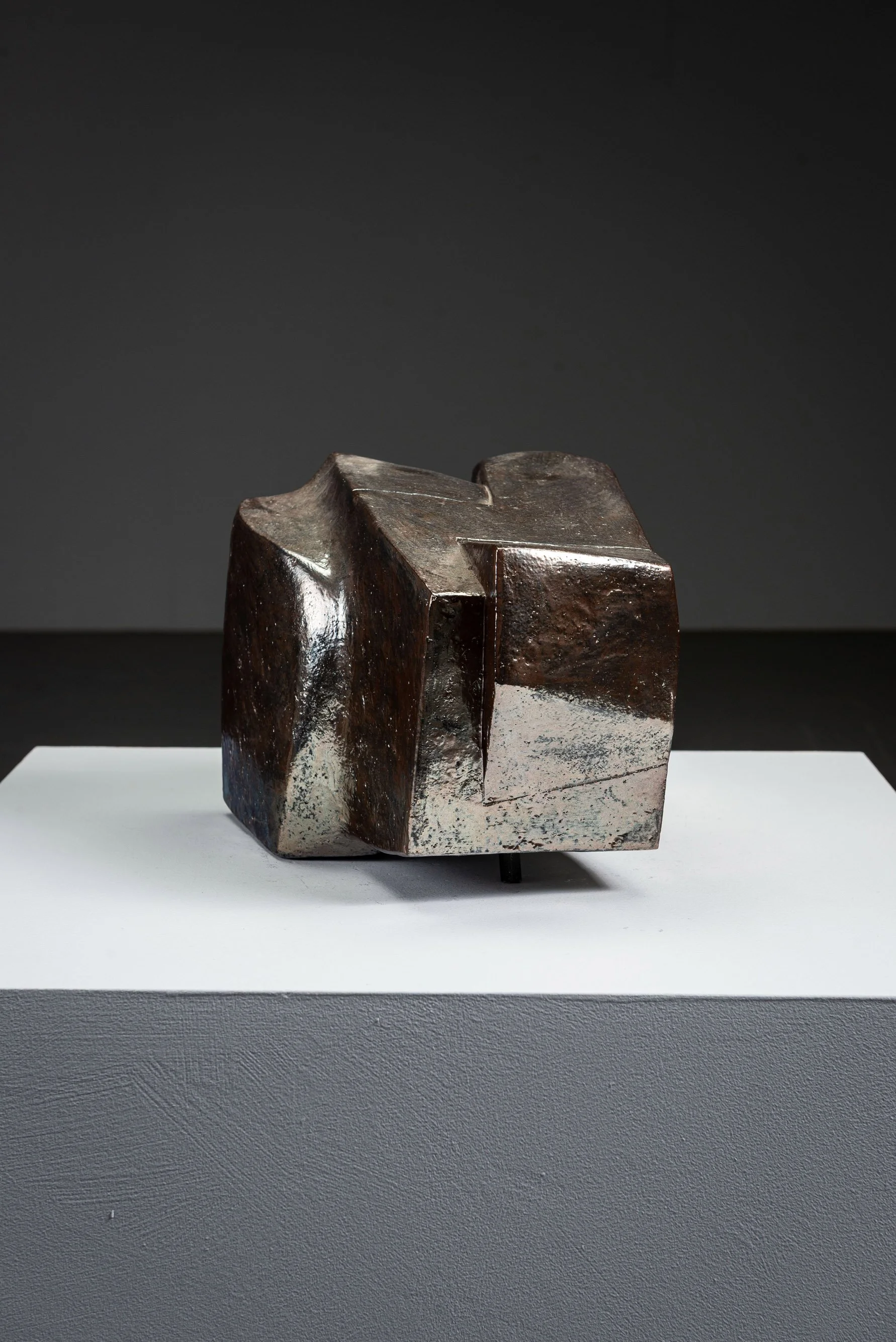 AR-1152026163509-Abstract-Sculpture-by-Cor-Dam-#30_03.jpg