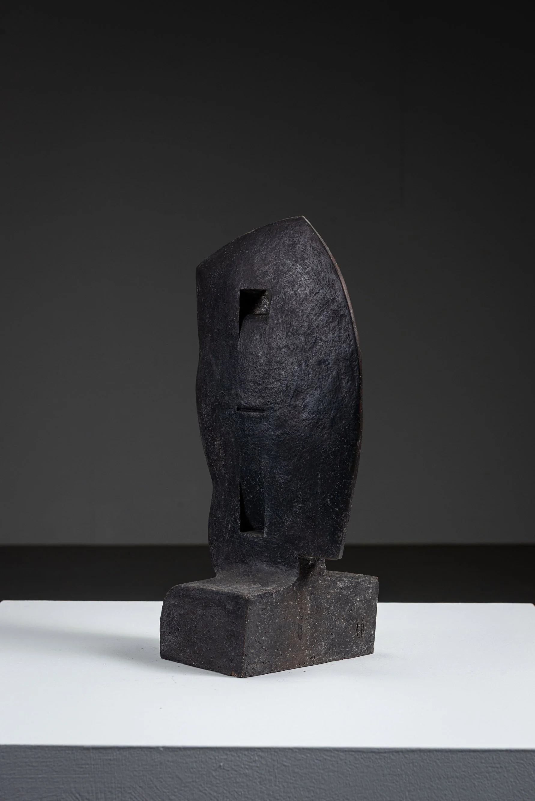 AR-27102025185239-Abstract-Sculpture-by-Cor-Dam-#9_08.jpg