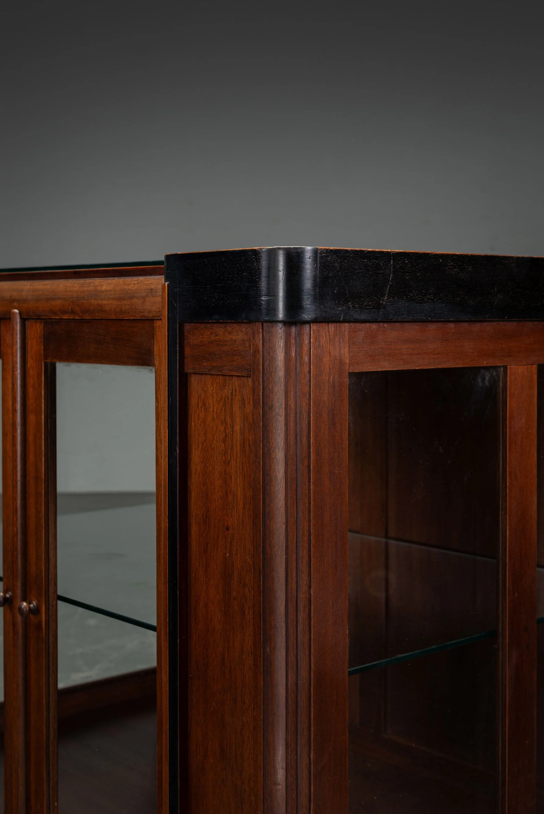 ST-2992026182315-1920s-Amsterdamse-School-Cabinet_18.jpg