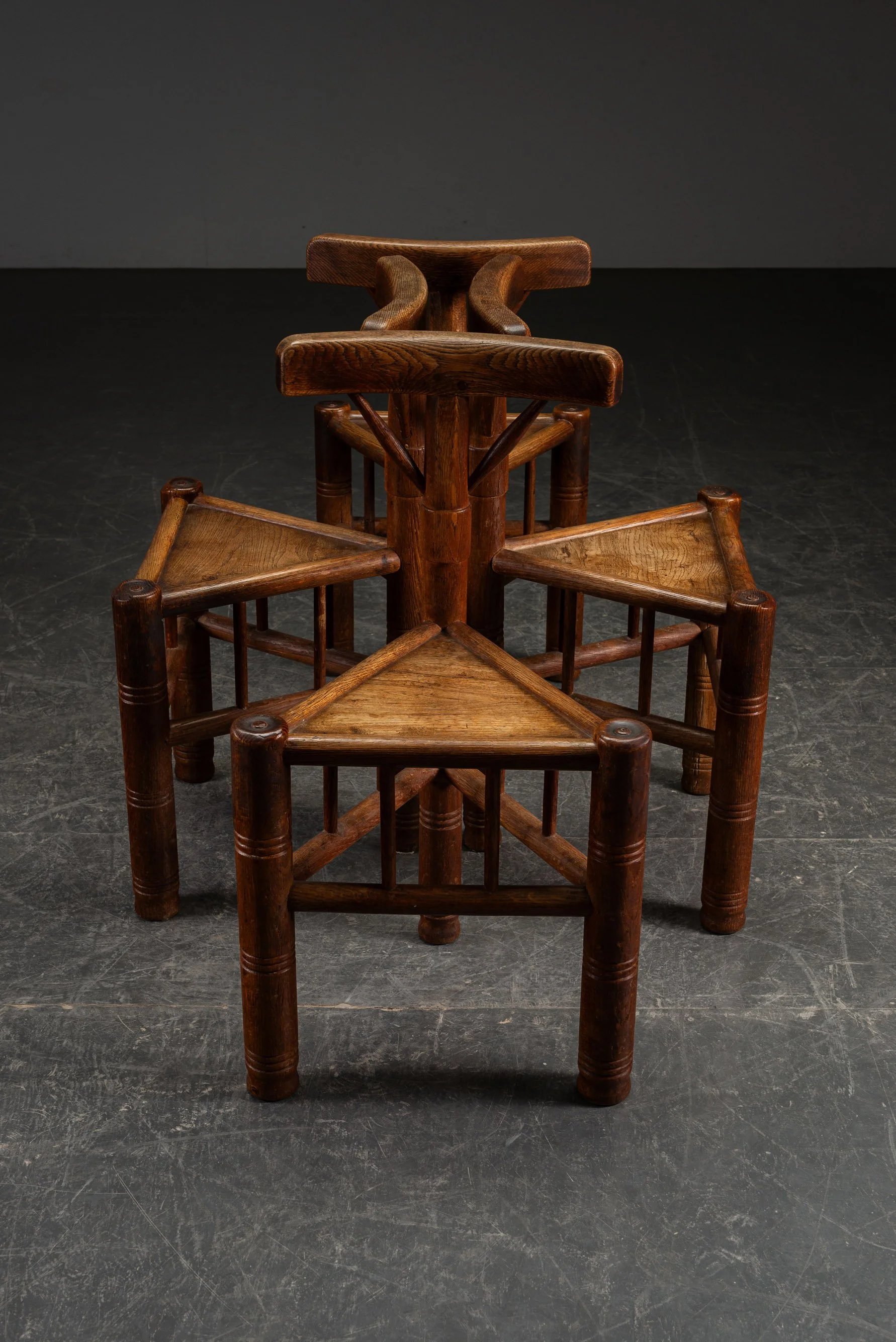SE-3112025185209-1960s-Tripod-Chair-Set_06.jpg