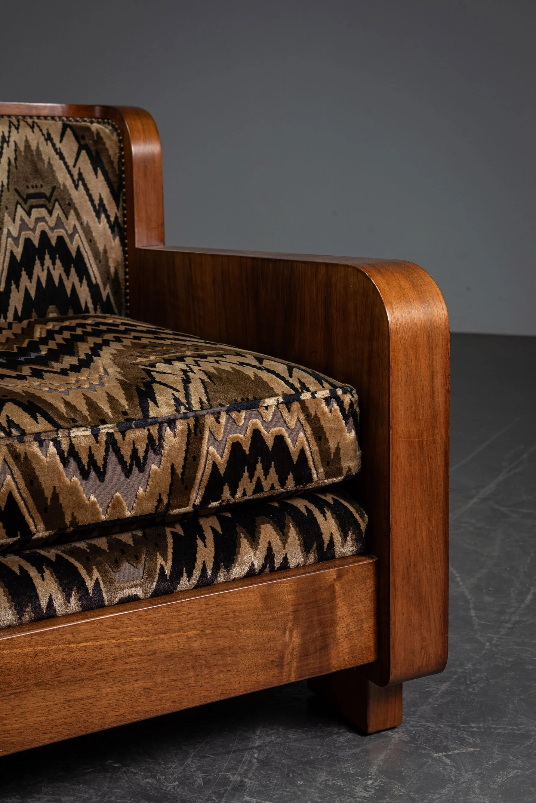 SE-1252025155534-Pander-Art-Deco-Sofa-by-Fer-Semey_11.jpg