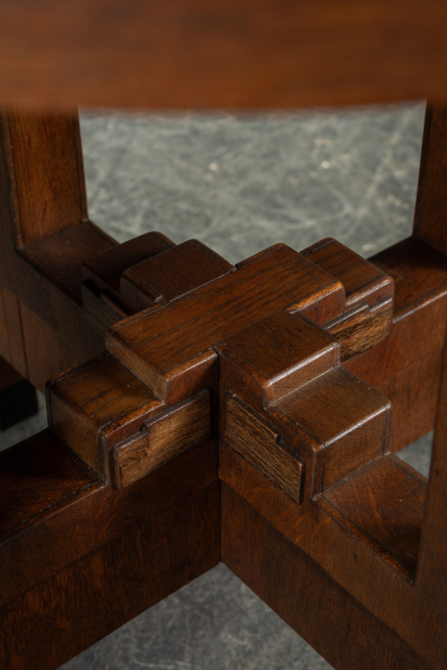 TA-4122025131828-1920s-Amsterdamse-School-Side-Table_04.jpg