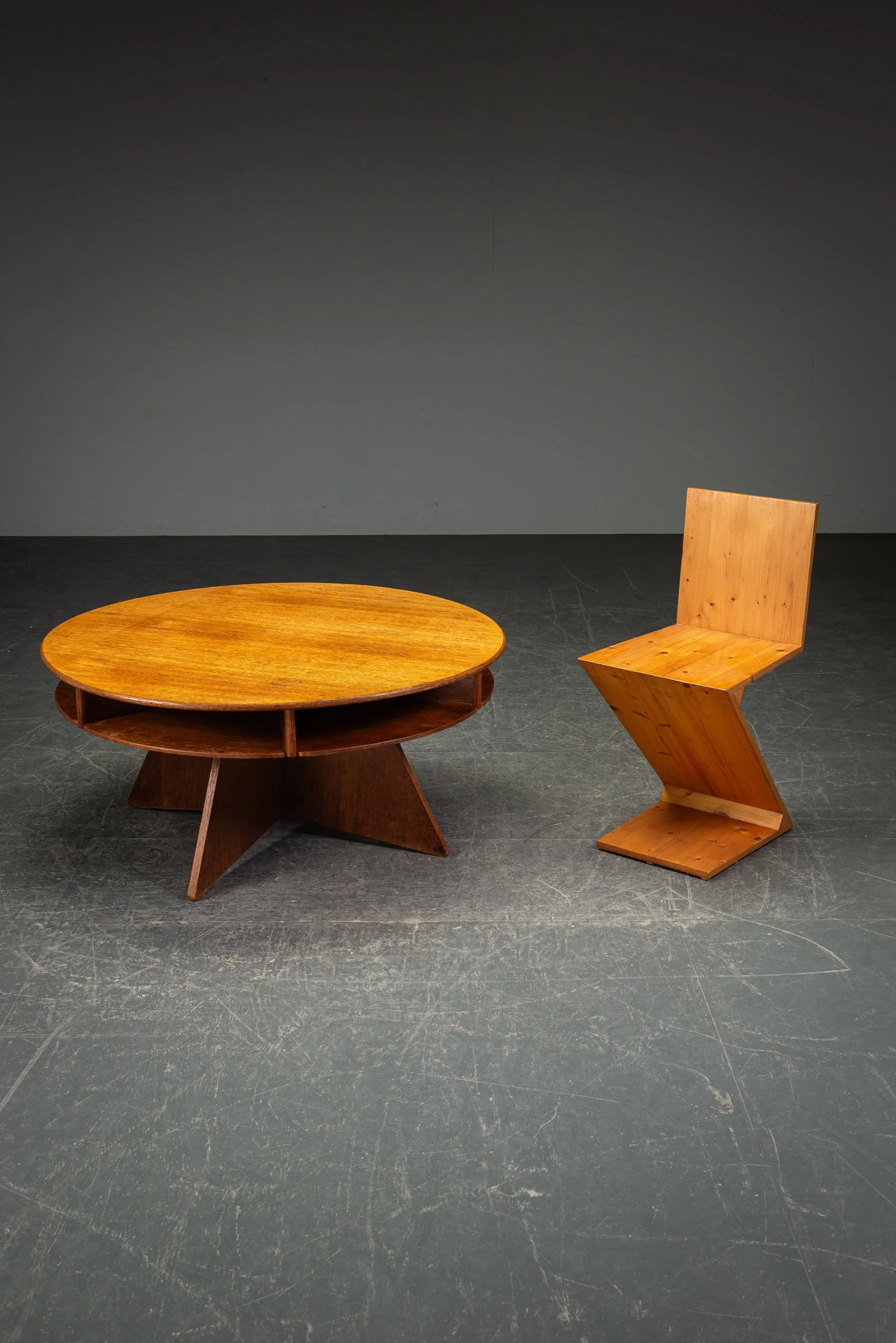 TA-2612026165935 - 1960s Modernist Coffee TableTA-2612026165935-1960s-Modernist-Coffee-Table_05.jpg