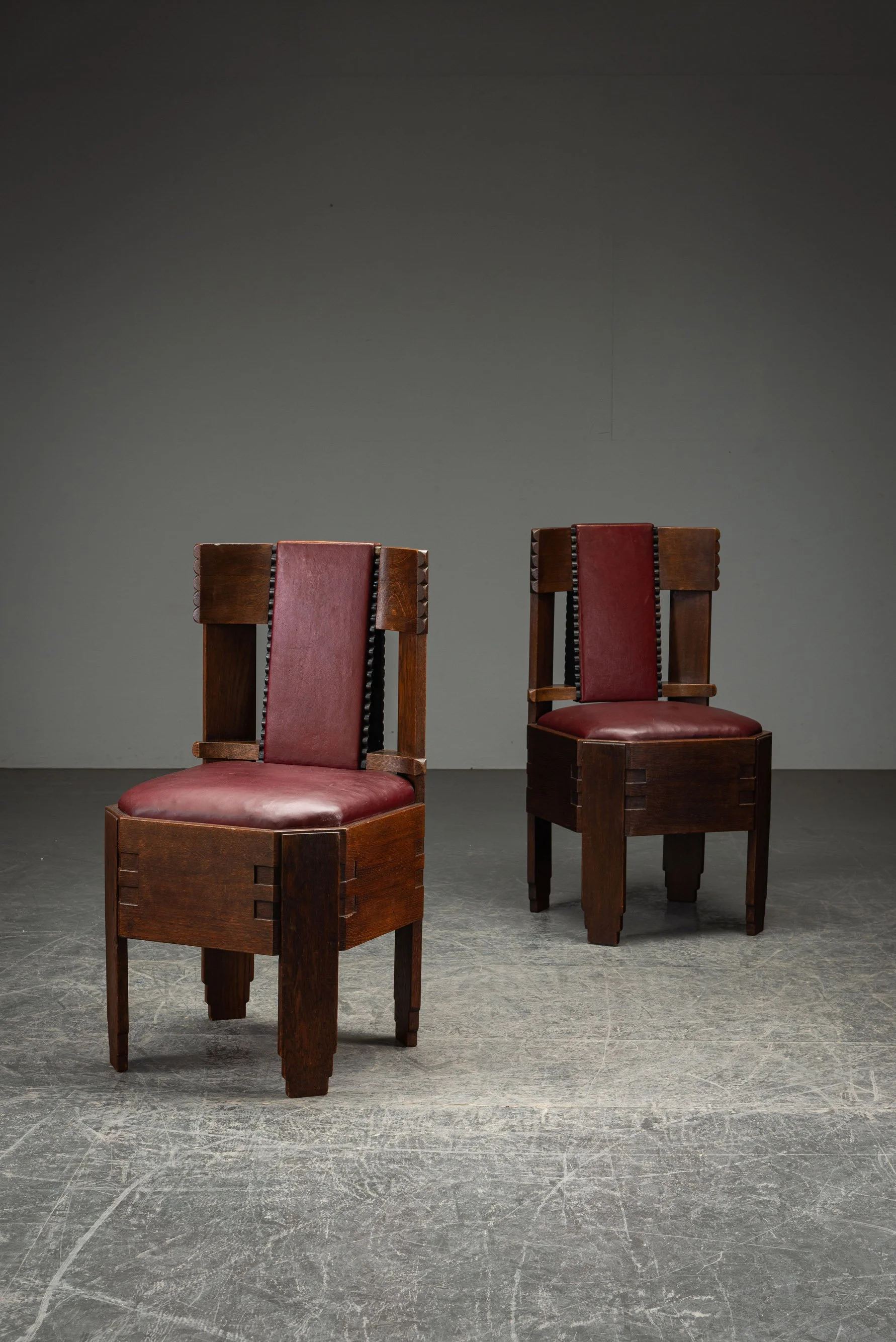 SE-2712026122522-Amsterdamse-School-Accent-Chairs-by-Architects-A.-Eibink-&-J.A.-Snellebrand_05.jpg
