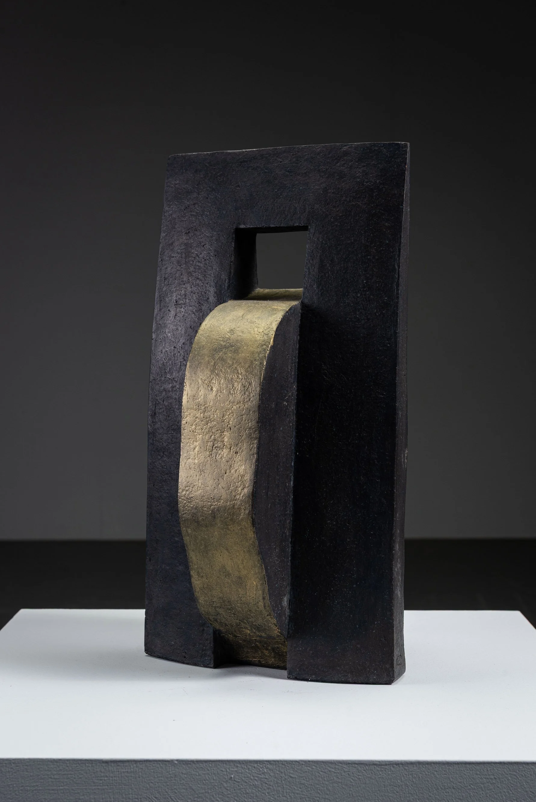 AR-1152026110237-Abstract-Sculpture-by-Cor-Dam-#5_08.jpg