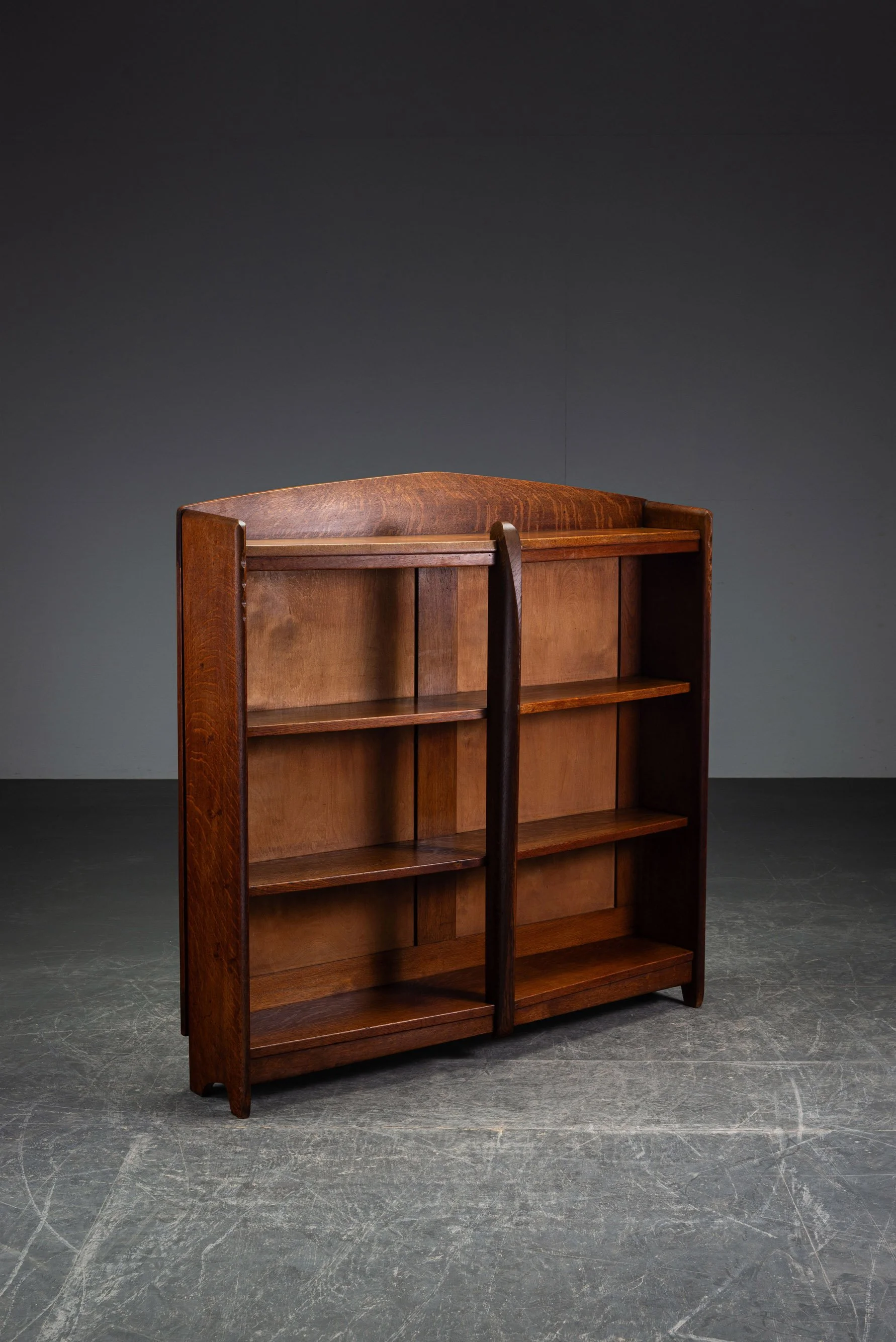 1920s Amsterdamse School Shelving