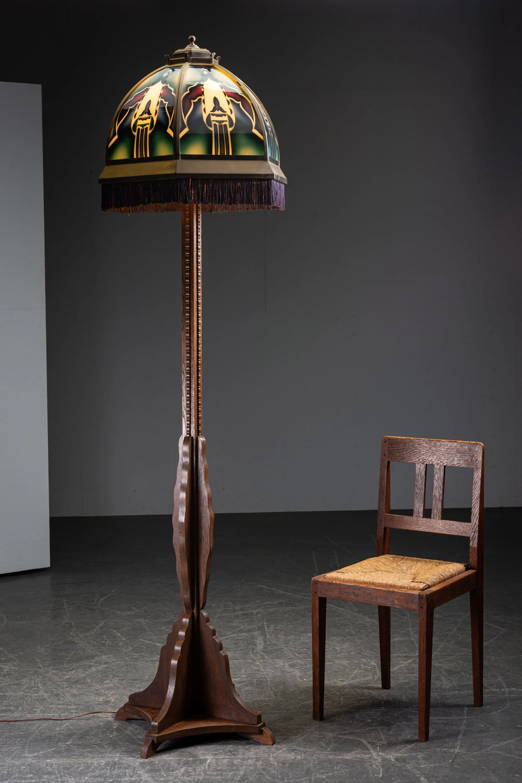 LI-2972025194954-1930s-Amsterdamse-School-Standing-Lamp_03.jpg