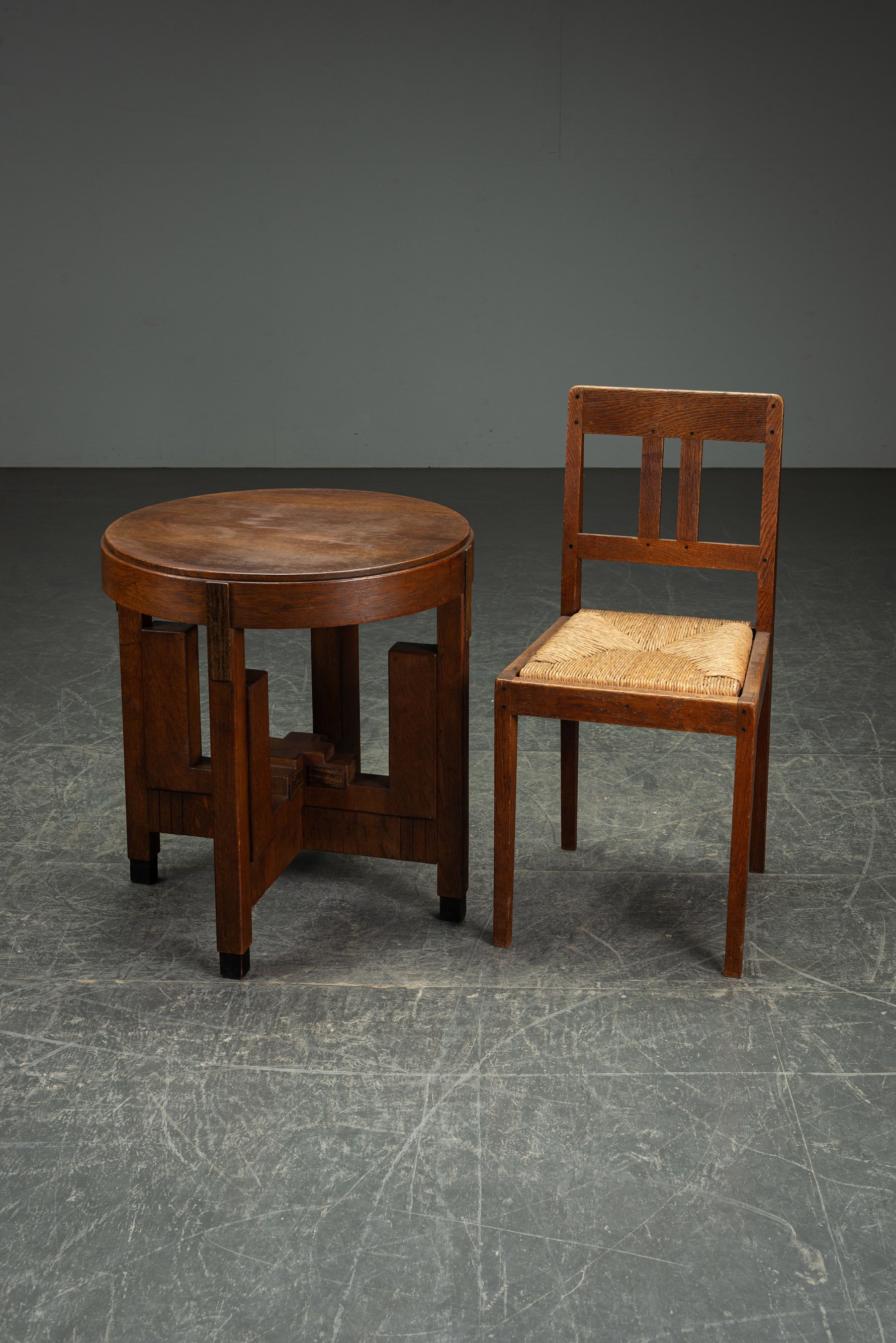 TA-4122025131828-1920s-Amsterdamse-School-Side-Table_06.jpg