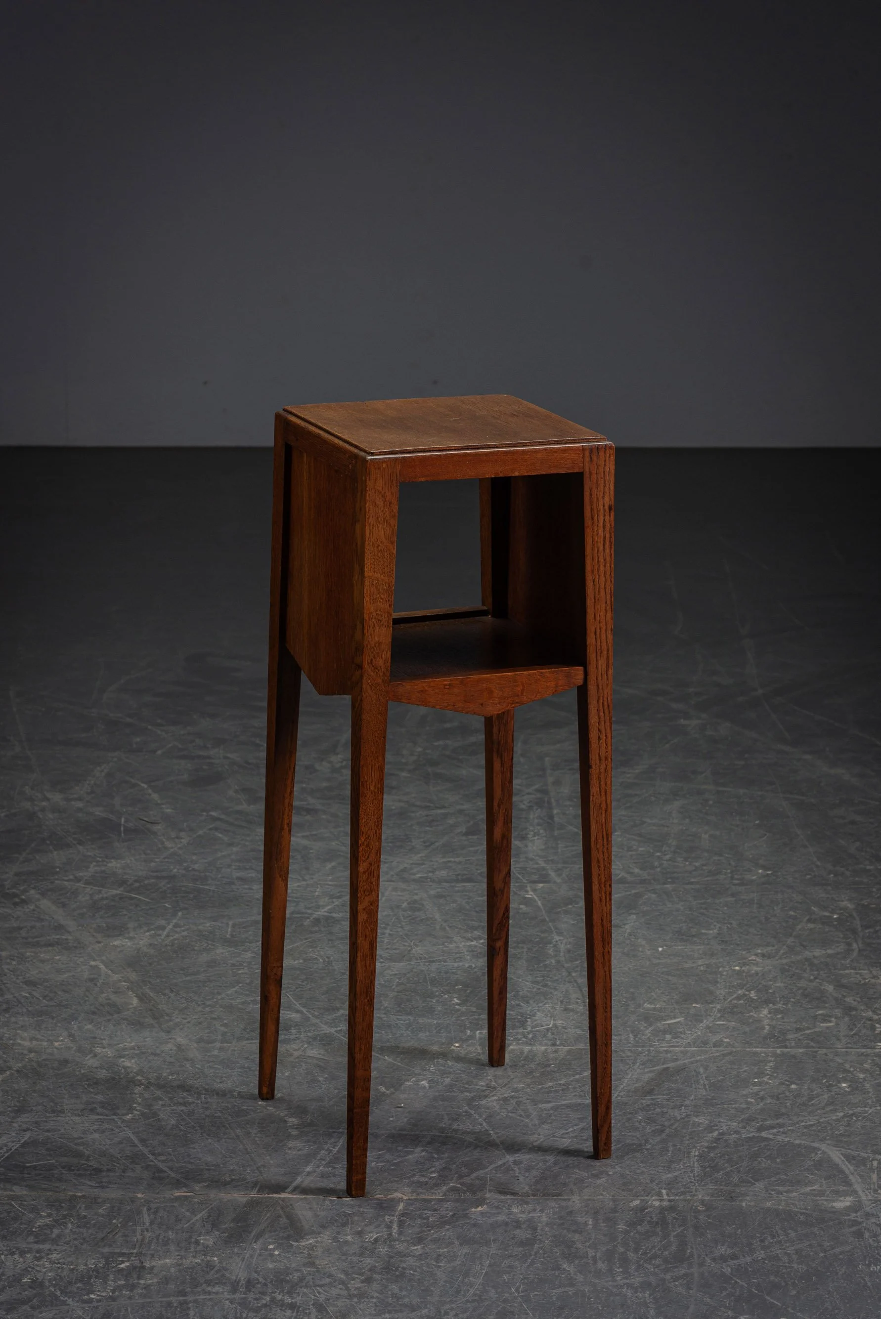 TA-2342025223836-1930s-Architectural-Side-Table_03.jpg