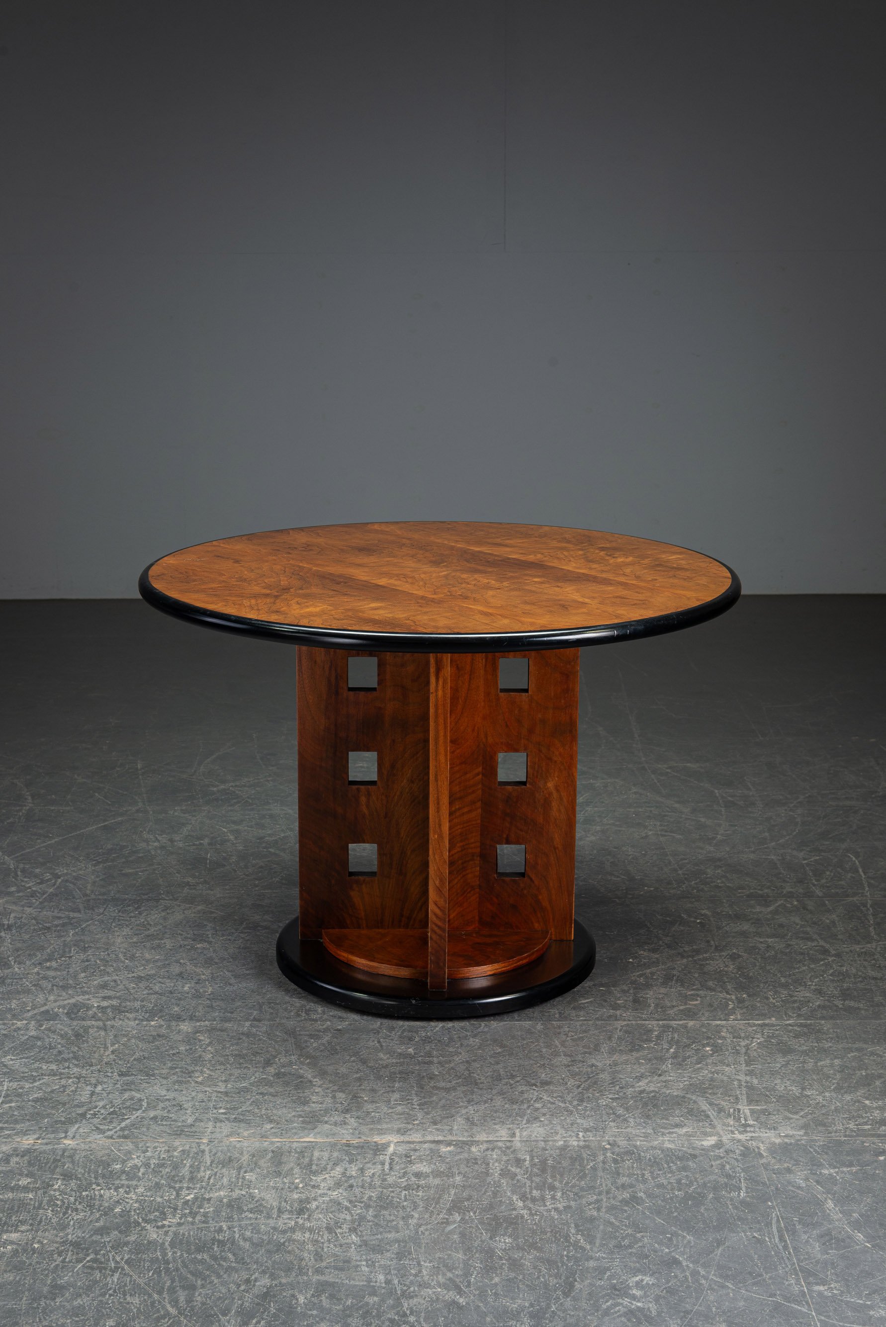 WEB RES TA-17112025123158 - 1980s Art Deco Side Table_01.jpg