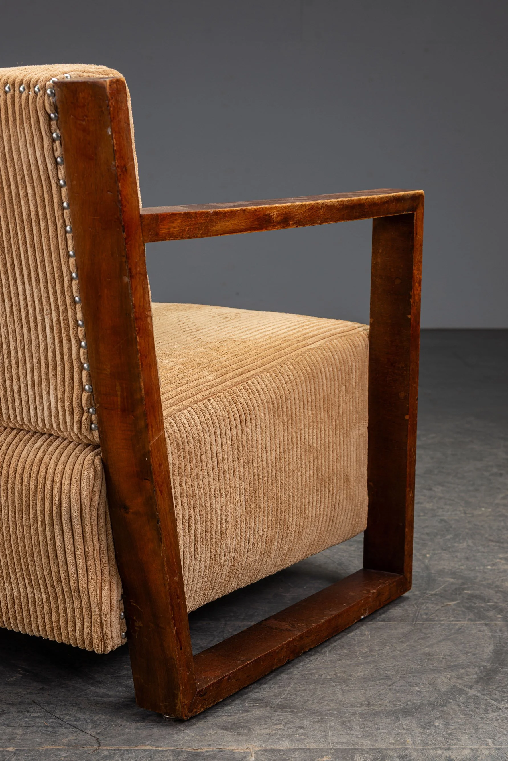 SE-232026120720-1940s-Modernist-Armchair_10.jpg