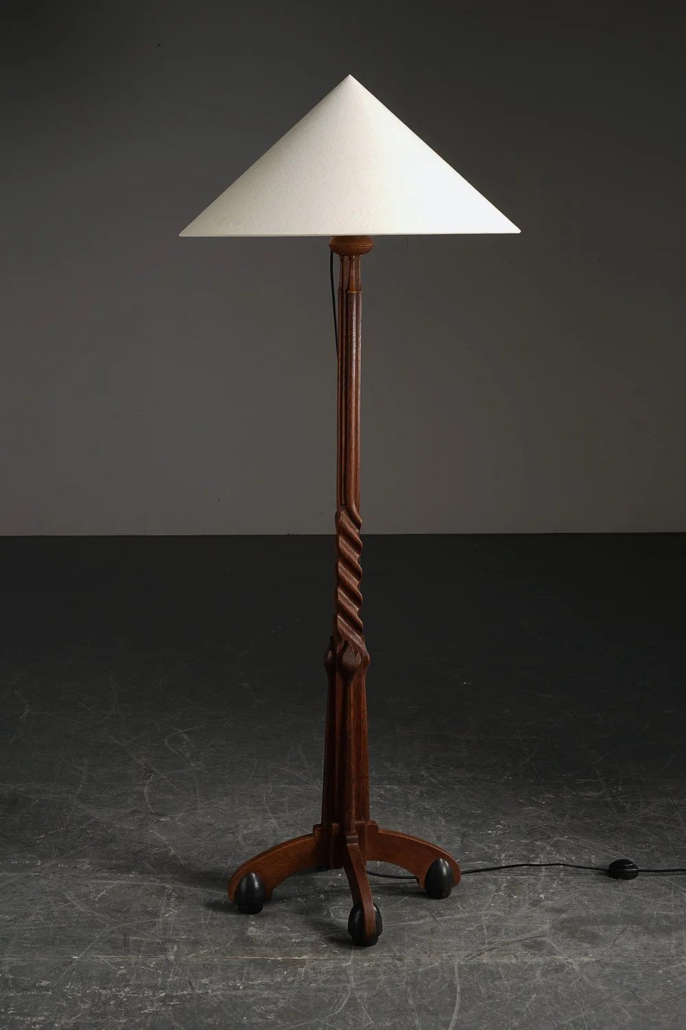 1920s Amsterdamse School Standing Lamp — KADER design