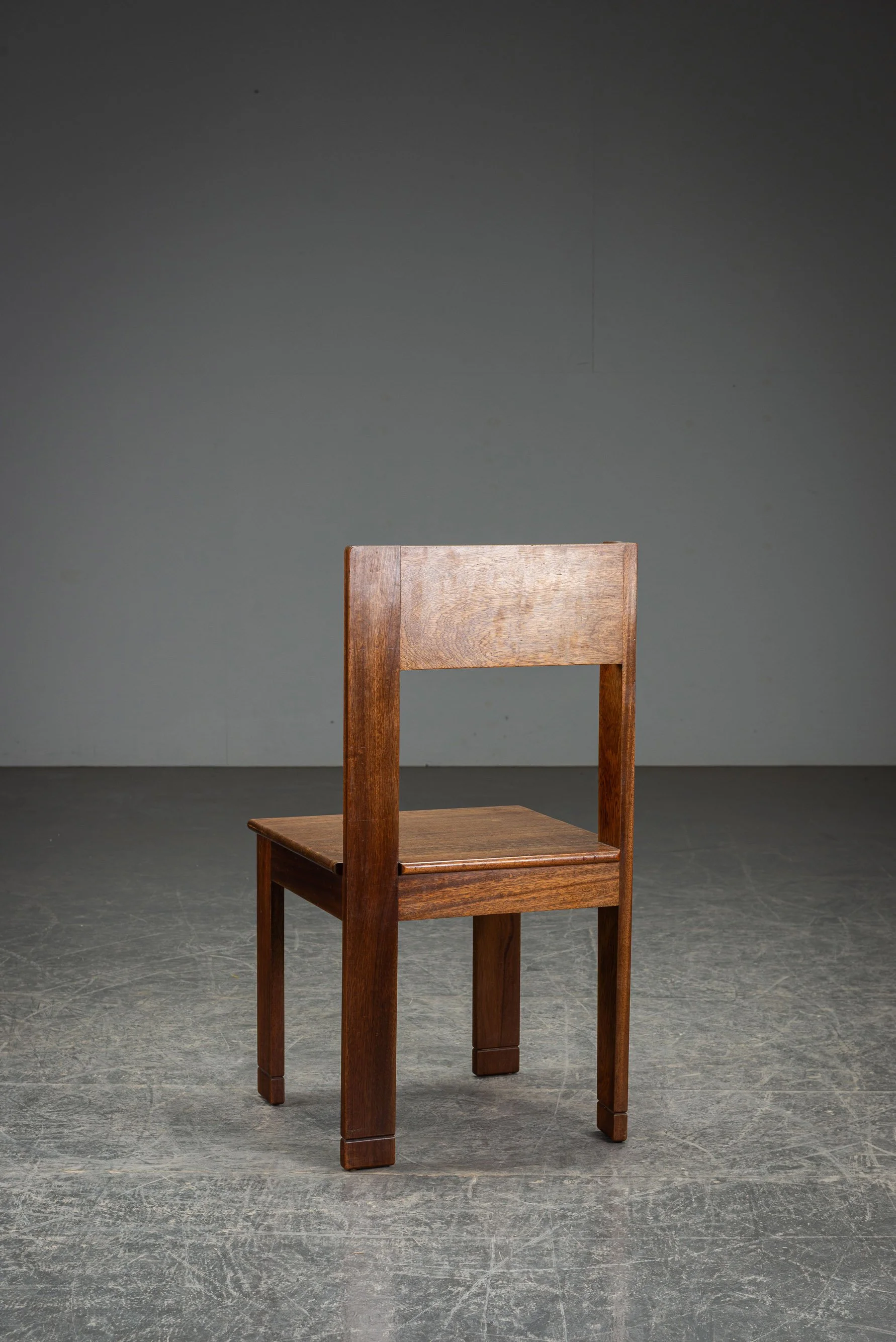 SE-2712026123208-L.O.V.-Constructivist-Accent-Chair_07.jpg