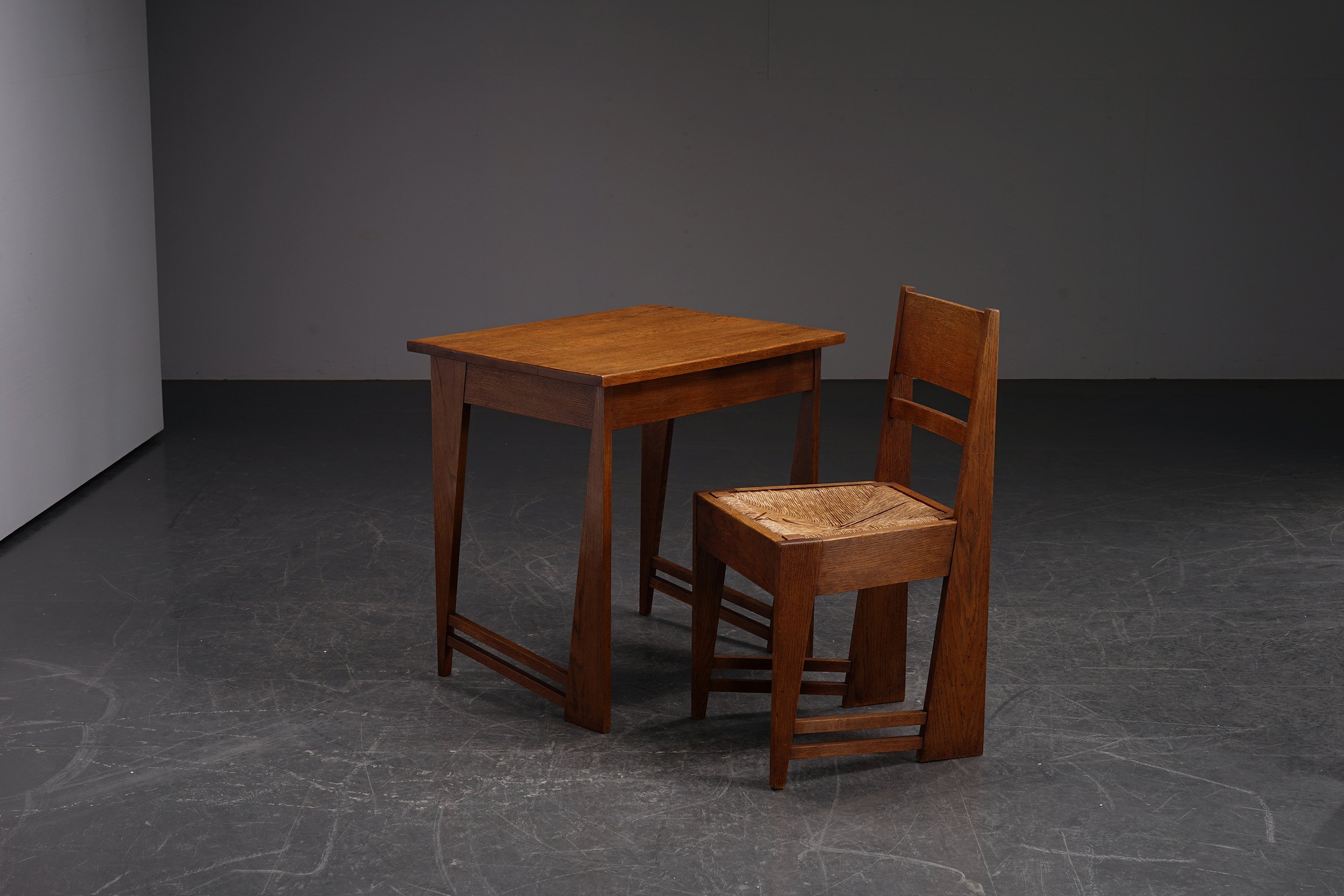 TA-30102024211626 + SE-30102024211844-1920s-Modernist-Desk-and-Accent-Chair_01.jpg